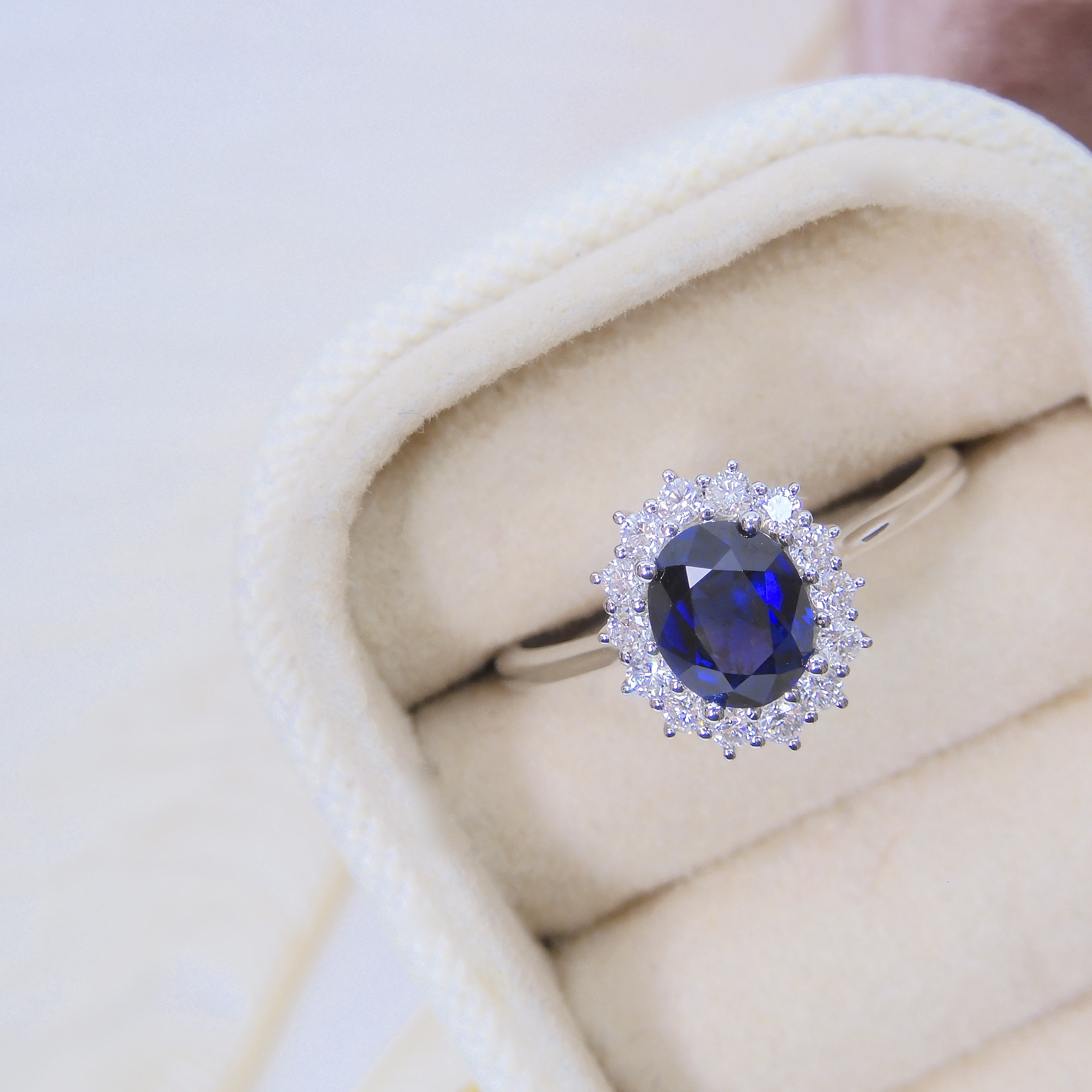 18K金 1.06ct 藍寶石戒指 (配國際證書)