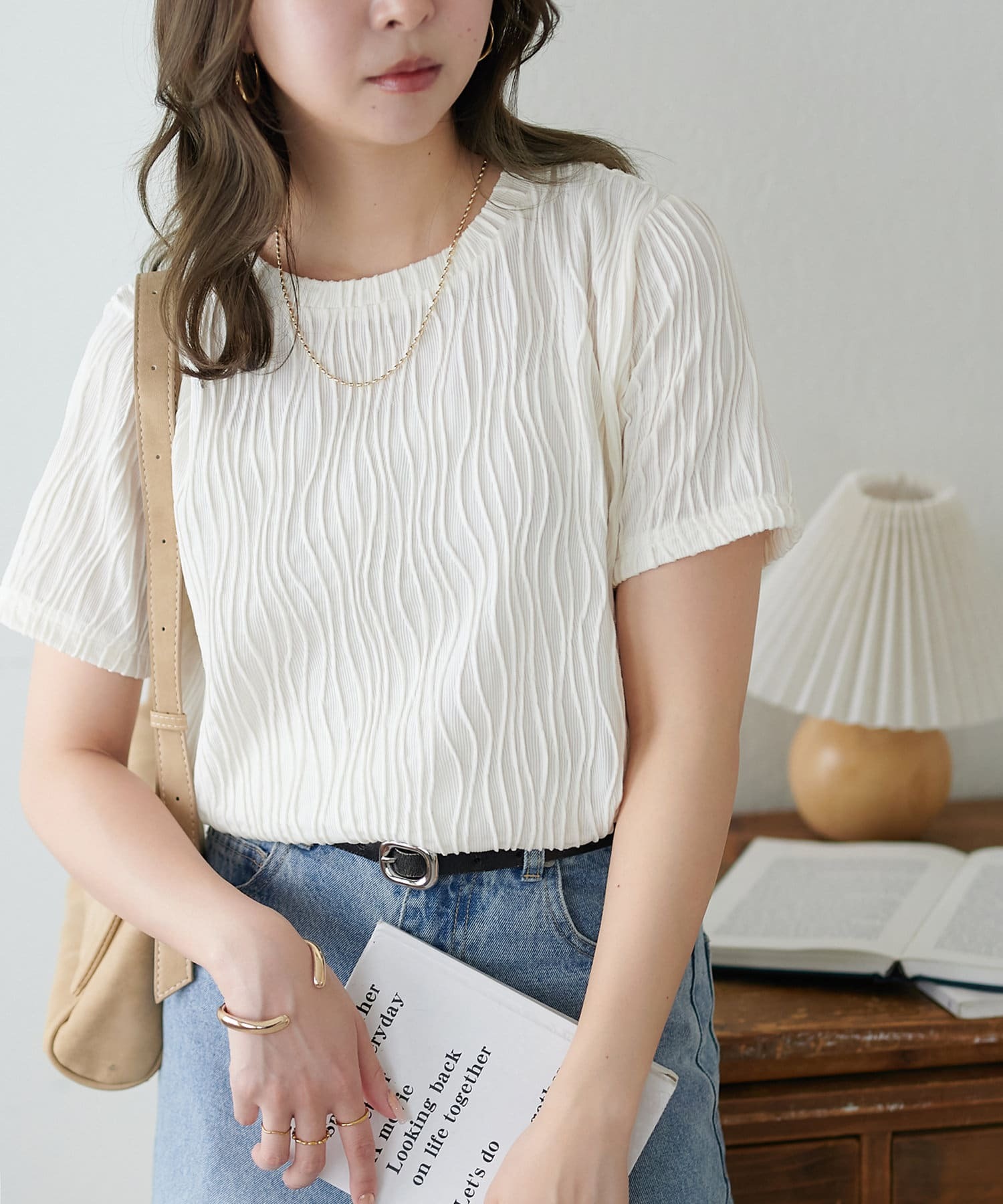 DISCOAT(ディスコート)  立体ジャガード5分袖 白色（DCZ1051406A0018）