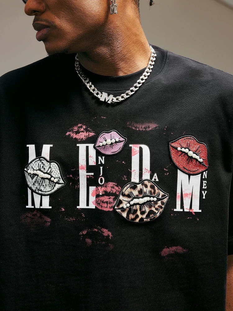 MEDM 唇印黏珠立體貼布 Logo印花 短袖 T