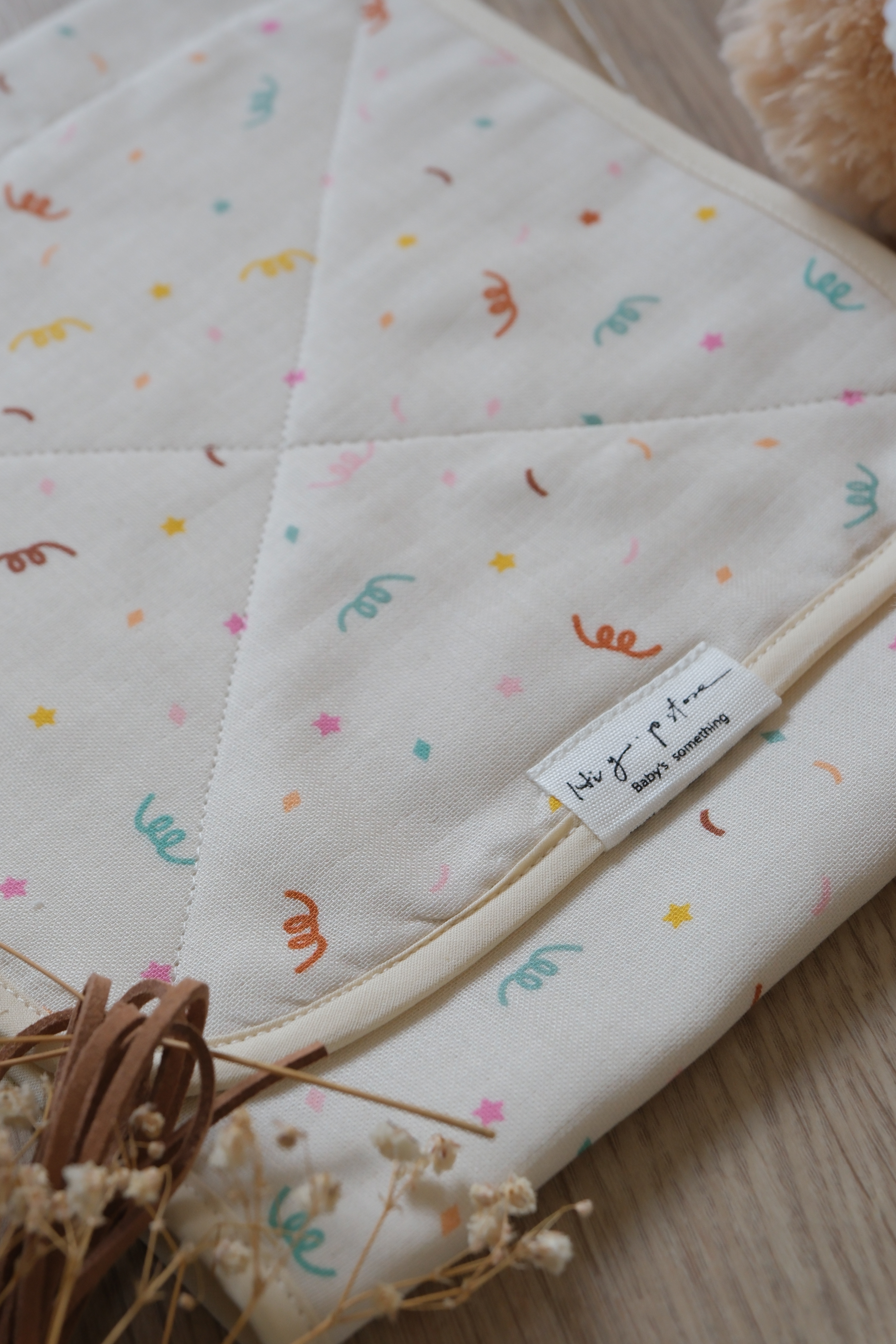 Hi Y.P store-超靜音柔軟肚圍-派對彩帶