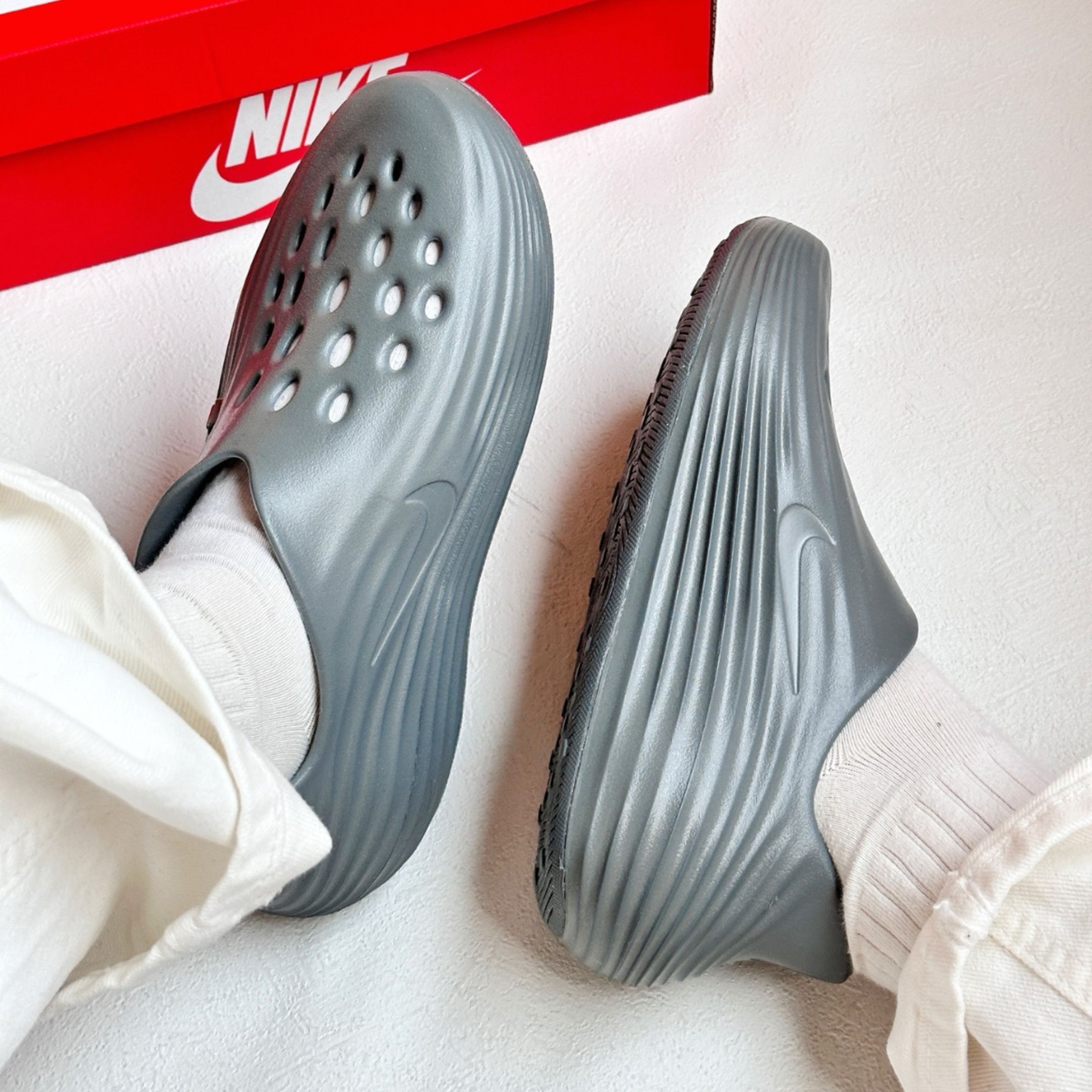 【24時間以内配送可能】Nike ReactX Rejuven8 27cm Nike Men's ReactX Rejuven8 