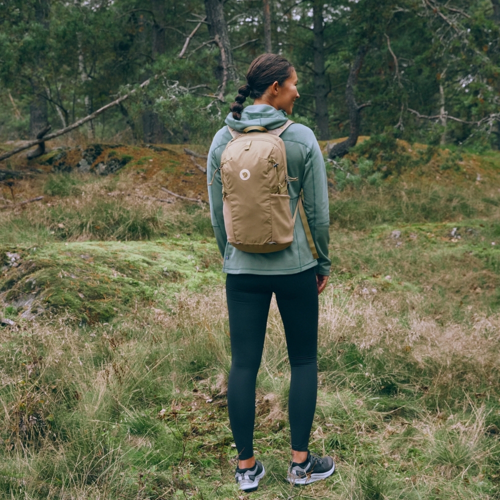 FJALLRAVEN 小狐狸  Abisko Softpack 16 後背包 FR23200307