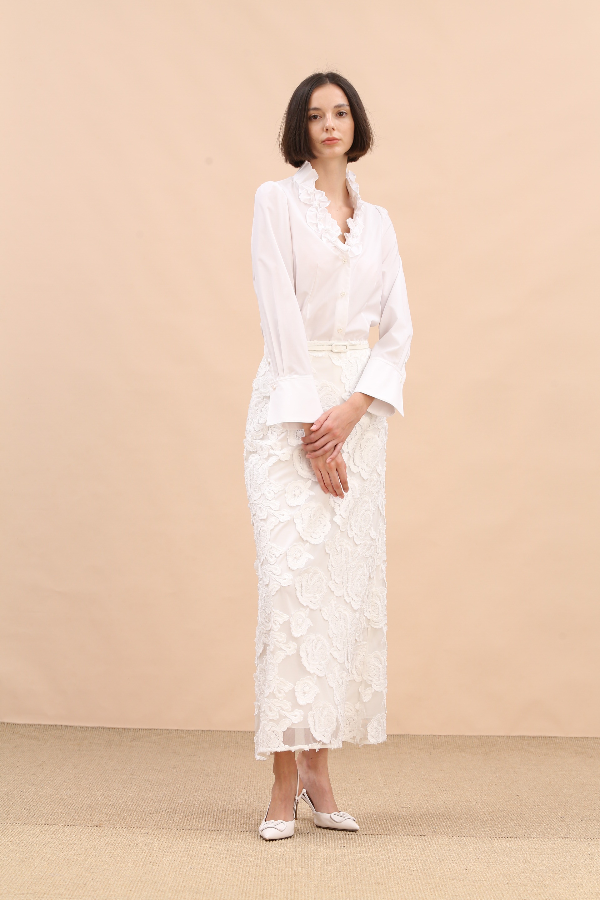 BE10128C1 玫瑰刺繡蕾絲長A裙