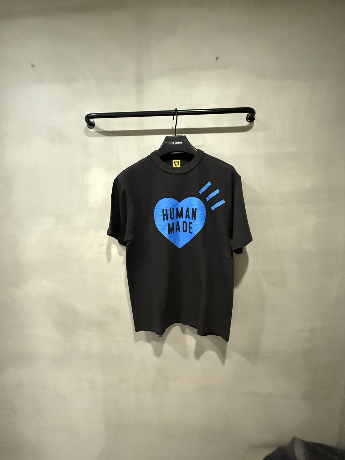 Human made店舖限定黑藍
