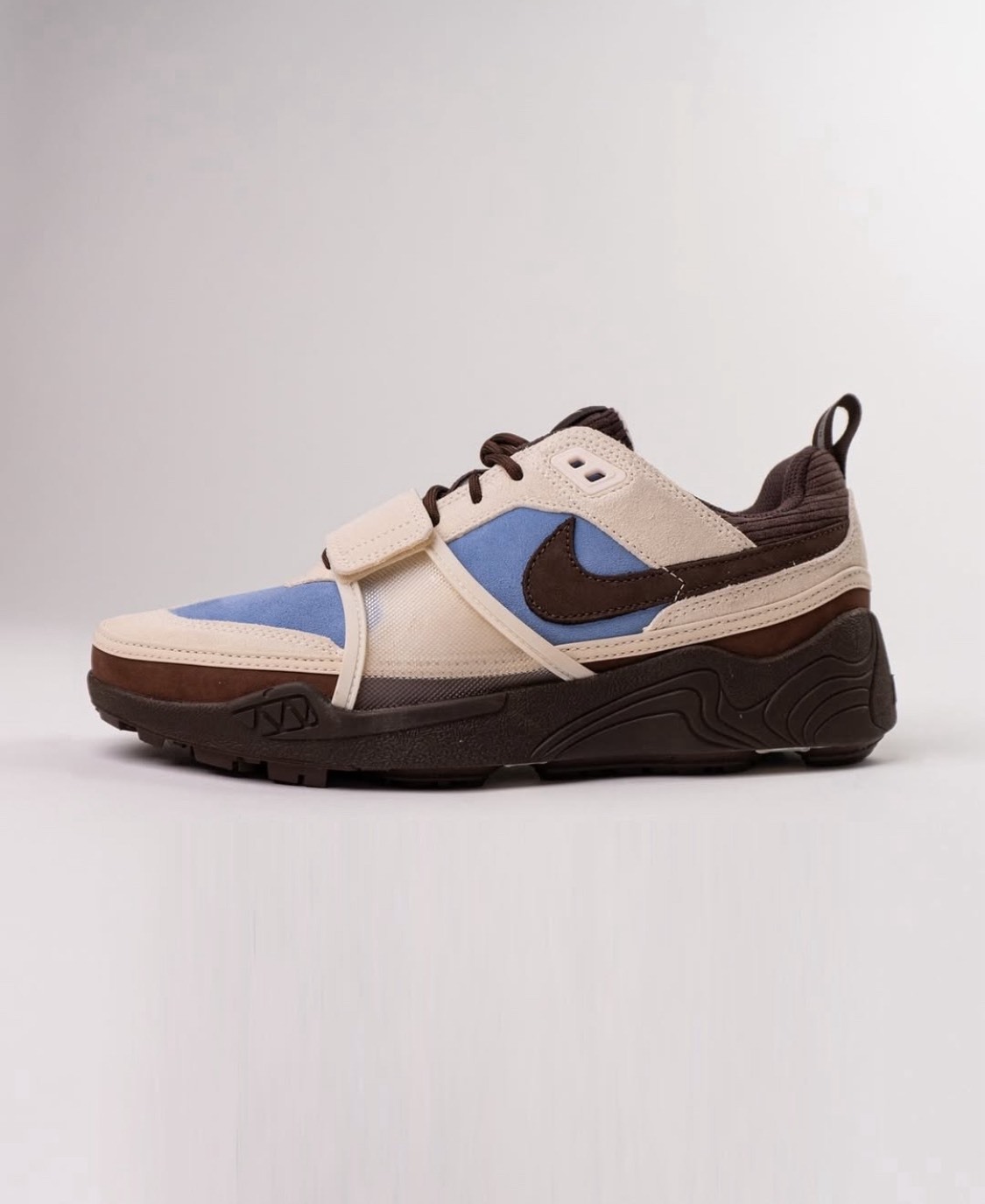 Focus Store】預購Travis Scott x Nike Zoom Field Jaxx 