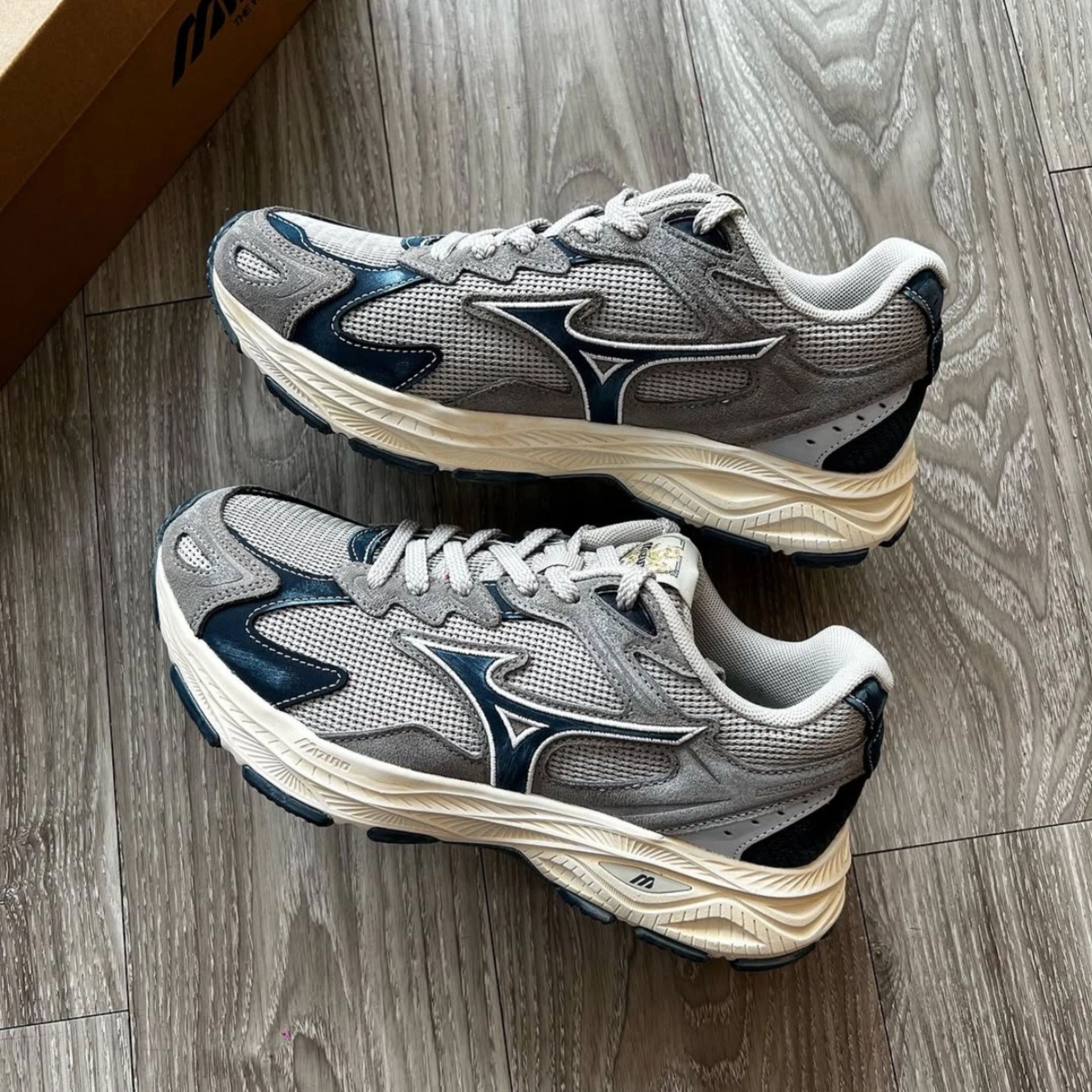 NICEDAY 代購 Mizuno Racer S CNY 蛇年 灰藍 灰色 深藍 奶油底 復古 男鞋 D1GH223527