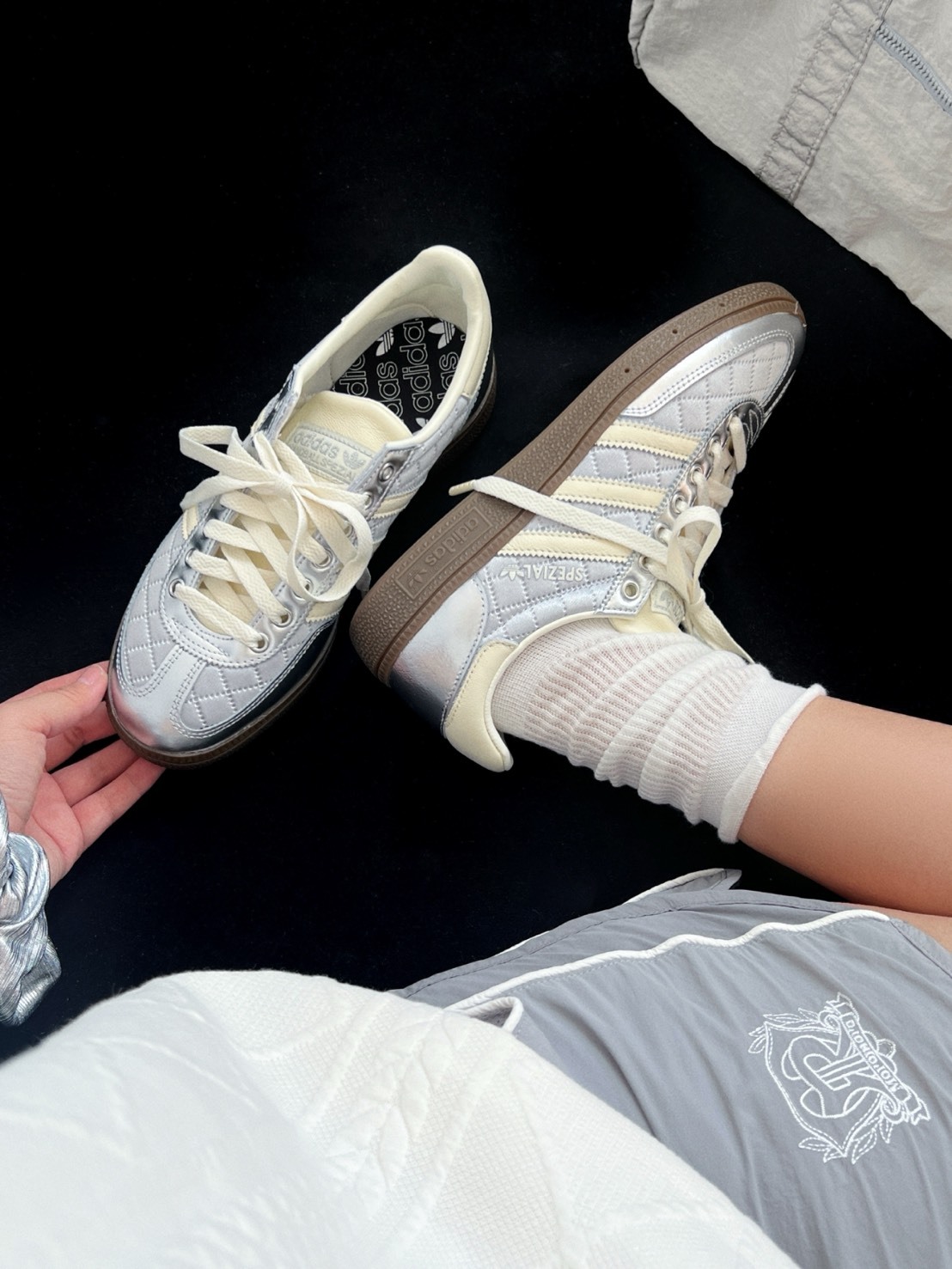 ADIDAS ORIGINALS HANDBALL SPEZIAL小香風雪花銀KJ0853