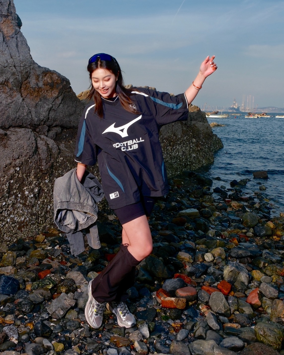 Mizuno ESSENTIAL V領寬版短T