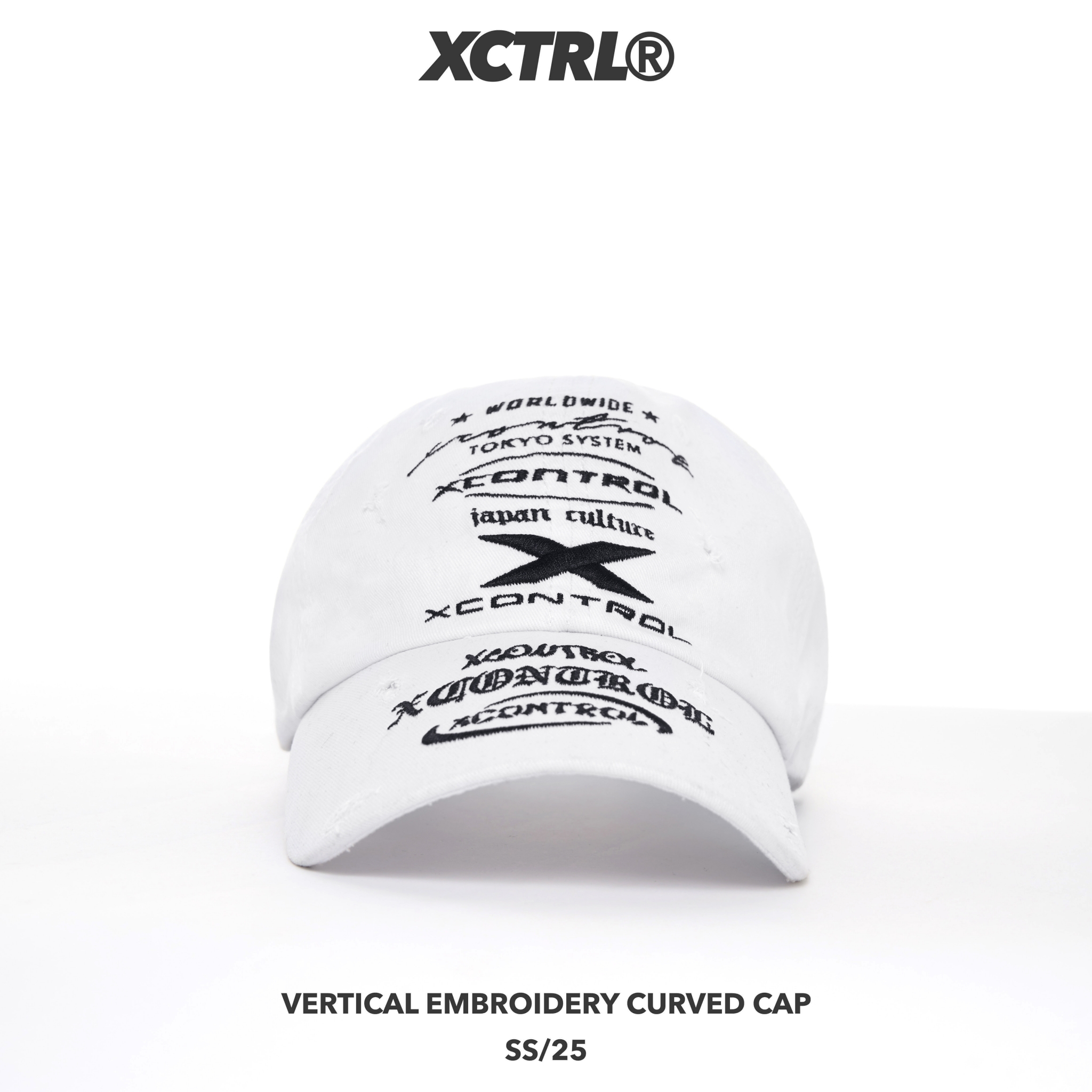 XCTRL 直排文字繡花彎帽-白