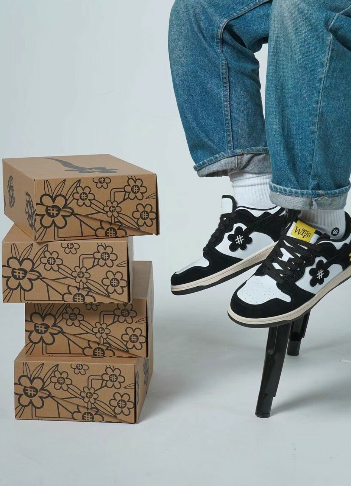 WATER THE PLANT 黑白 刺繡小花鞋