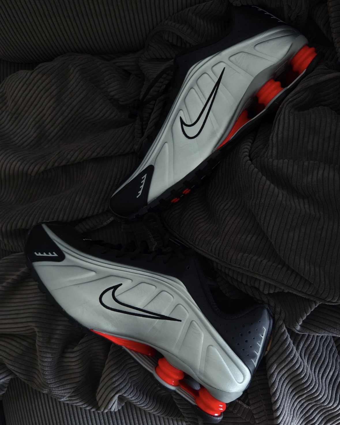 【代購】Nike Shox R4 銀黑色