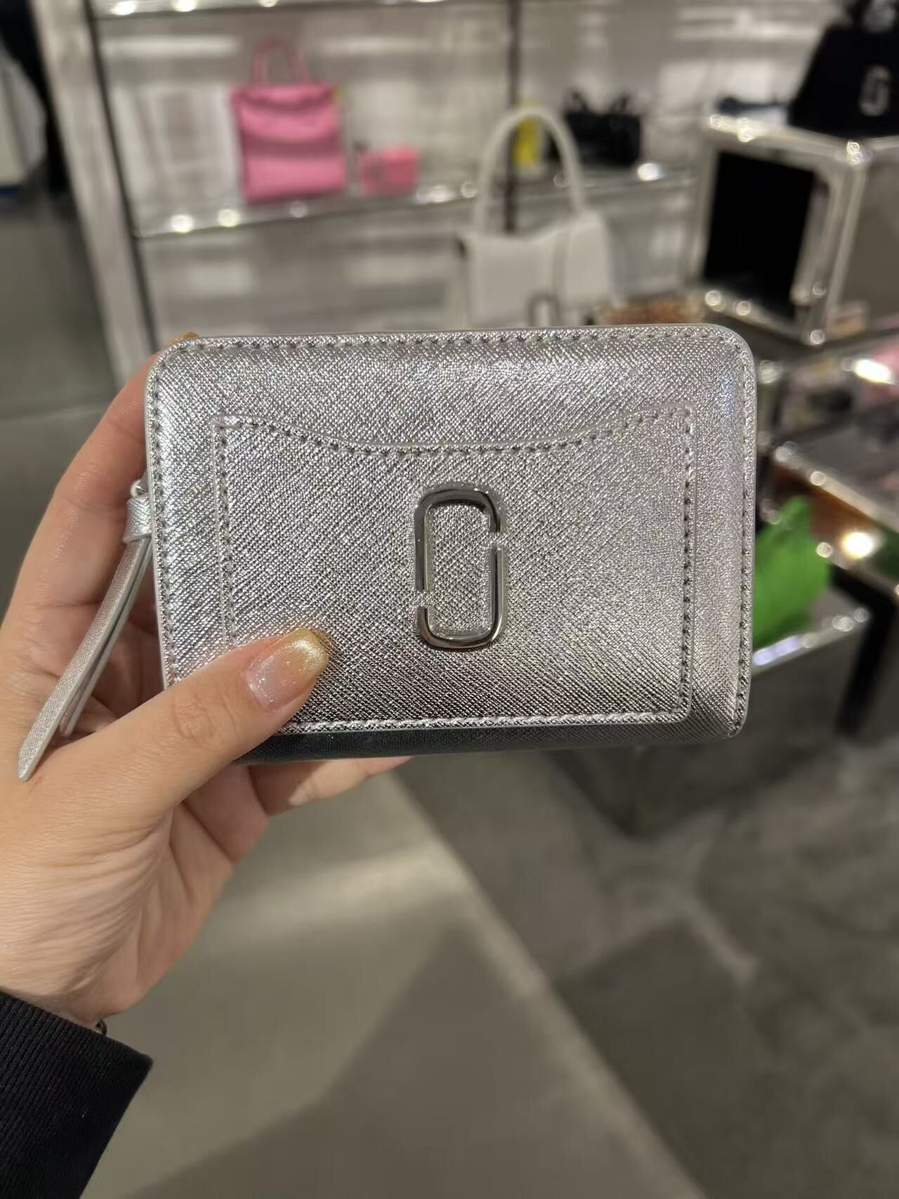 【預購】Marc Jacobs G050801 閃銀短銀包