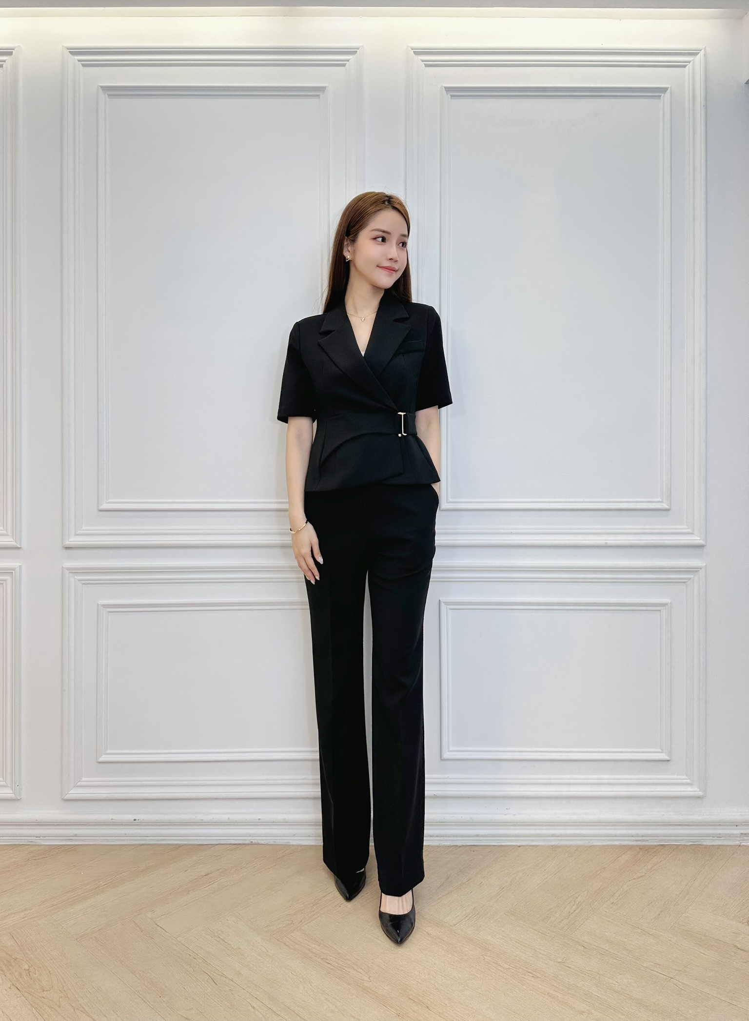 優雅翻領側釦短袖套裝