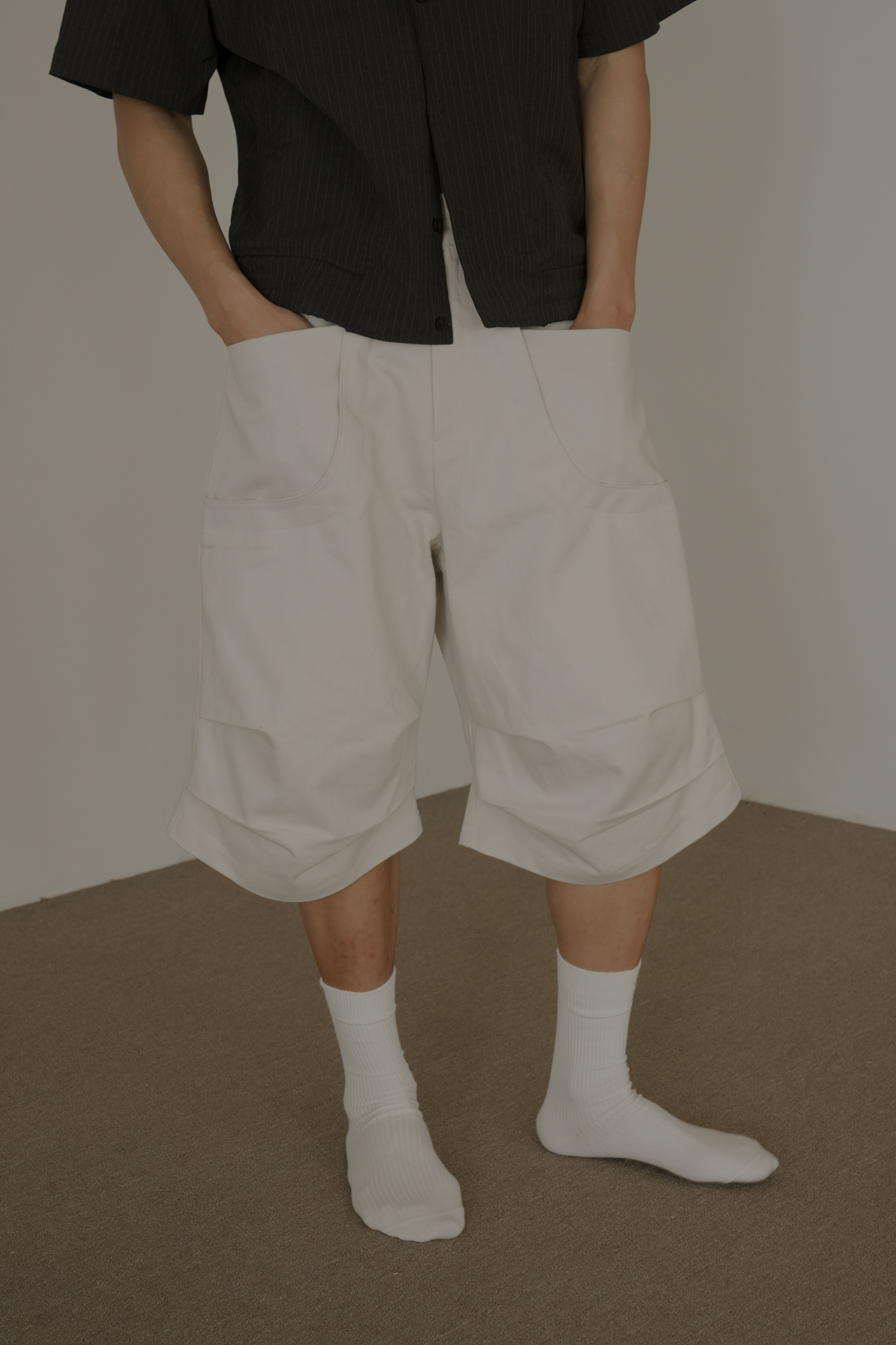 Round-Tuck Tailored Bermudas #七分褲