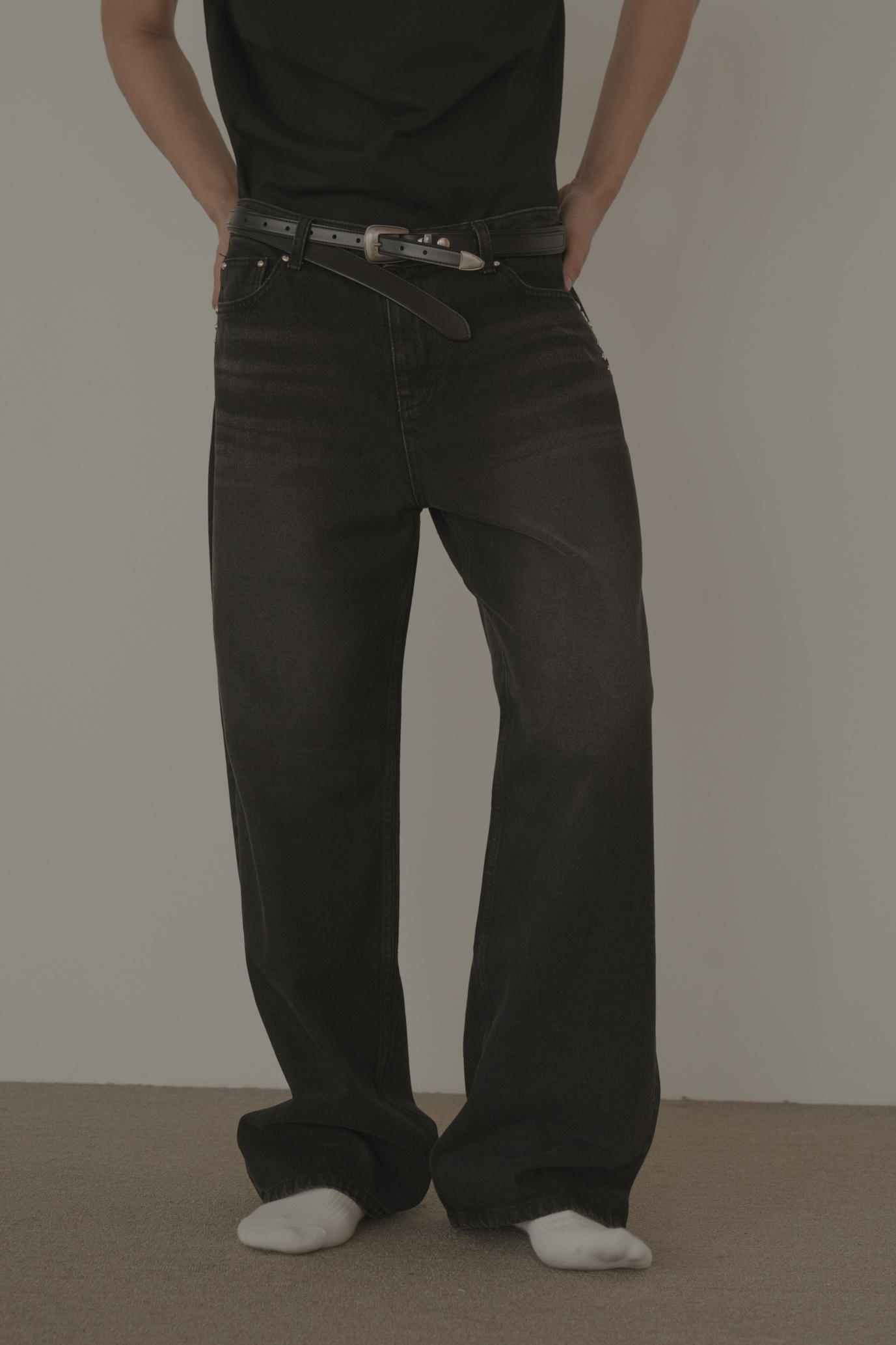 Stud Denim Pants #牛仔褲