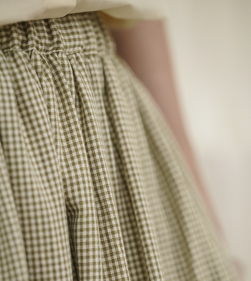 鬆緊腰帶適合大多數身形,不緊勒