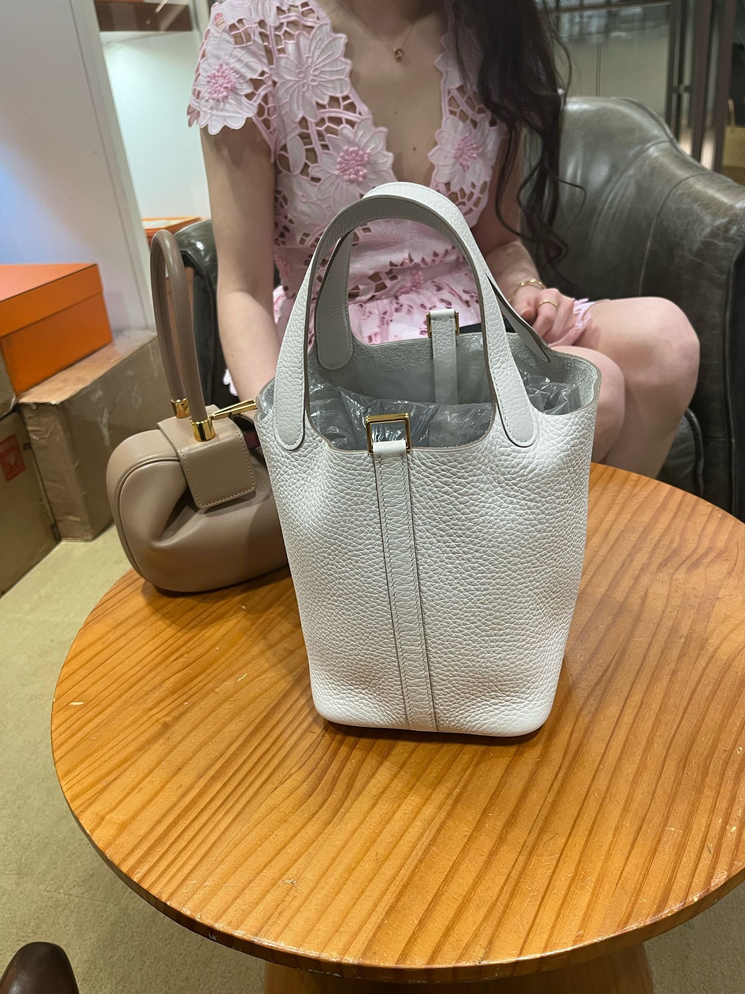 1/5/2025購買【感謝支持】 靚靚爽快抱走P18奶灰色🤍 非常鐘意🥰 感謝你嘅支持與信任🫶