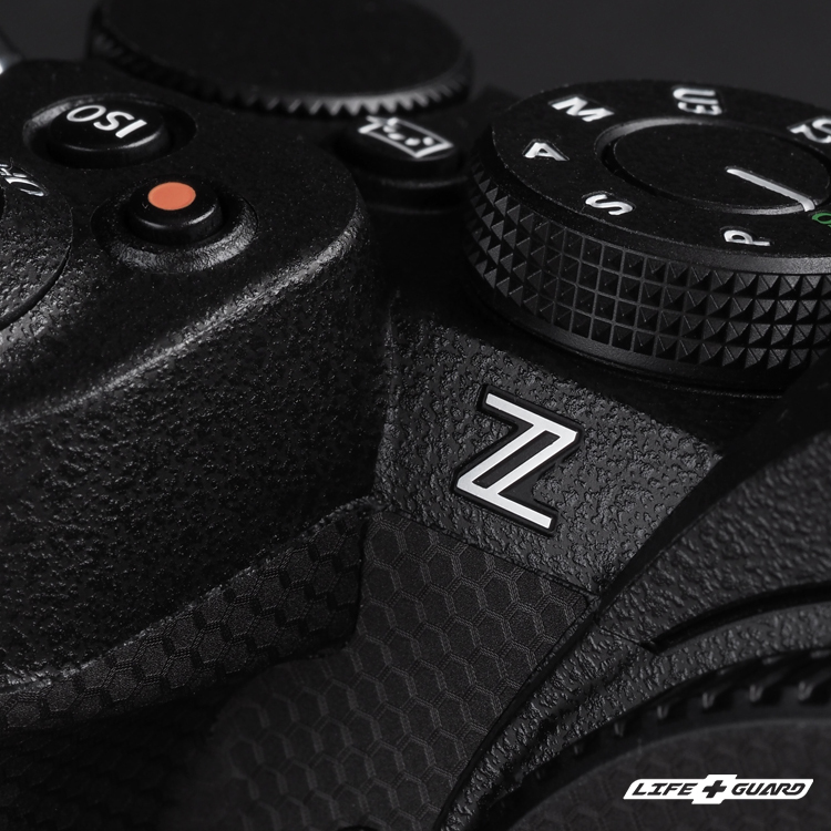 砂紋貼膜質感特寫，LIFE+GUARD 獨特設計風格