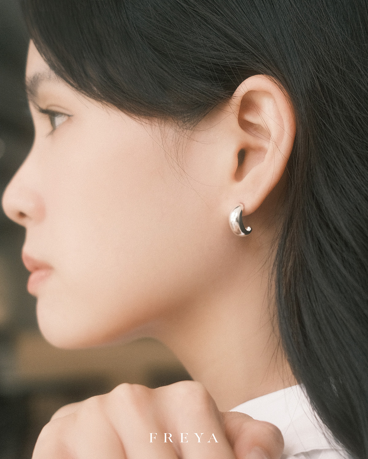 FREYA 小C弧形耳環