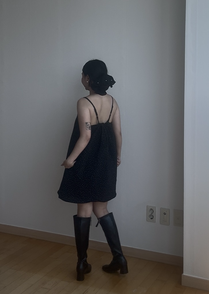 波點吊帶綁繩連身裙🖤