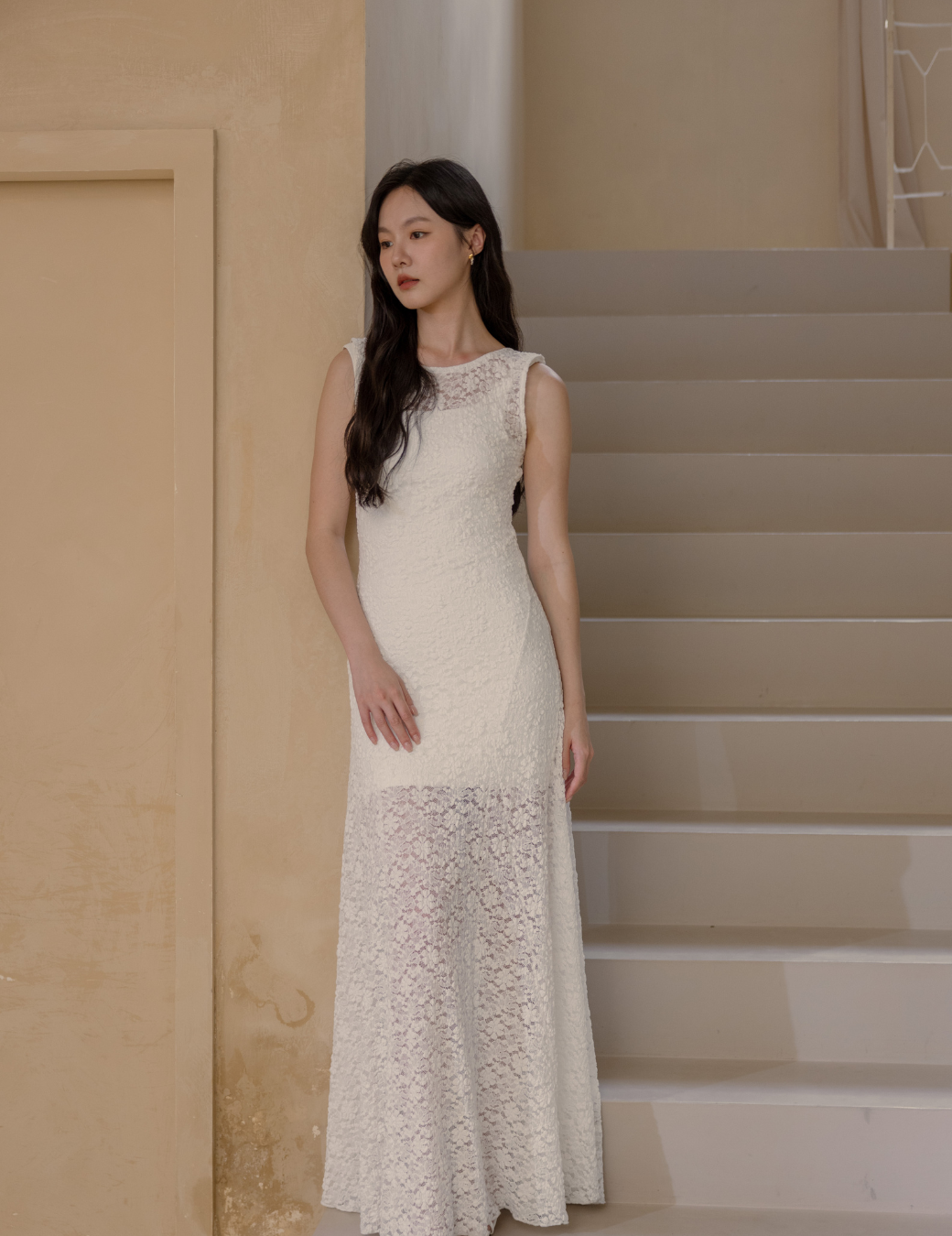 優雅蕾絲露背傘擺長洋（白色/4尺寸）