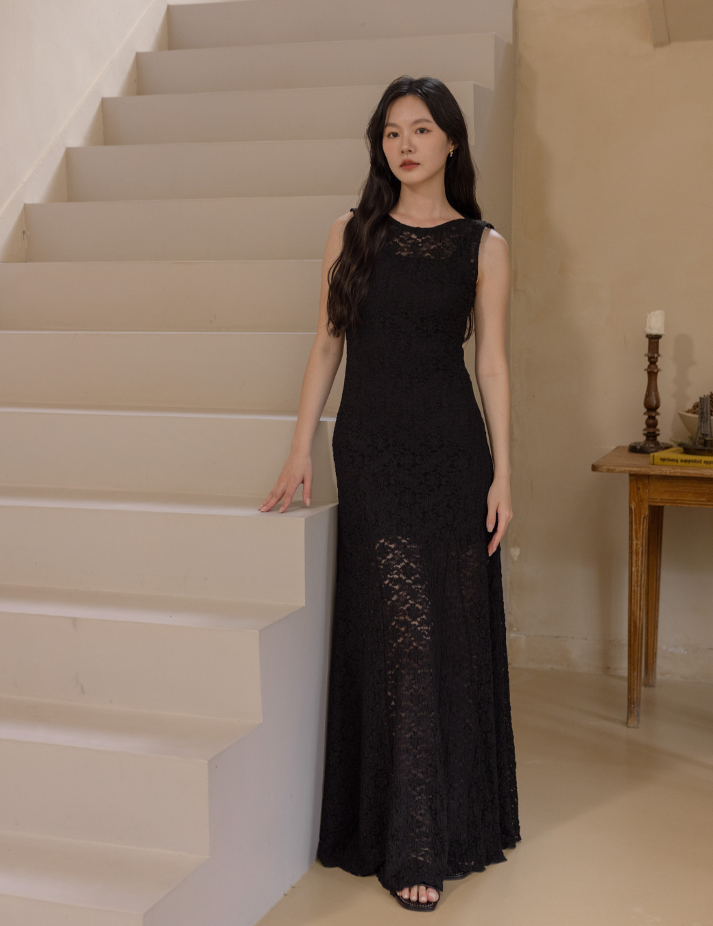 優雅蕾絲露背傘擺長洋（黑色/4尺寸）