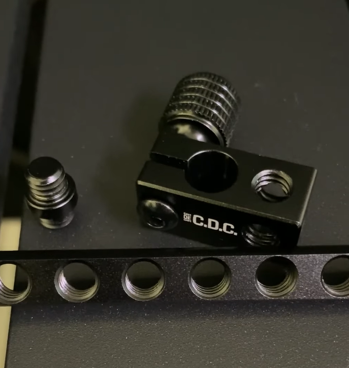 CDC - 1/4雙公螺絲