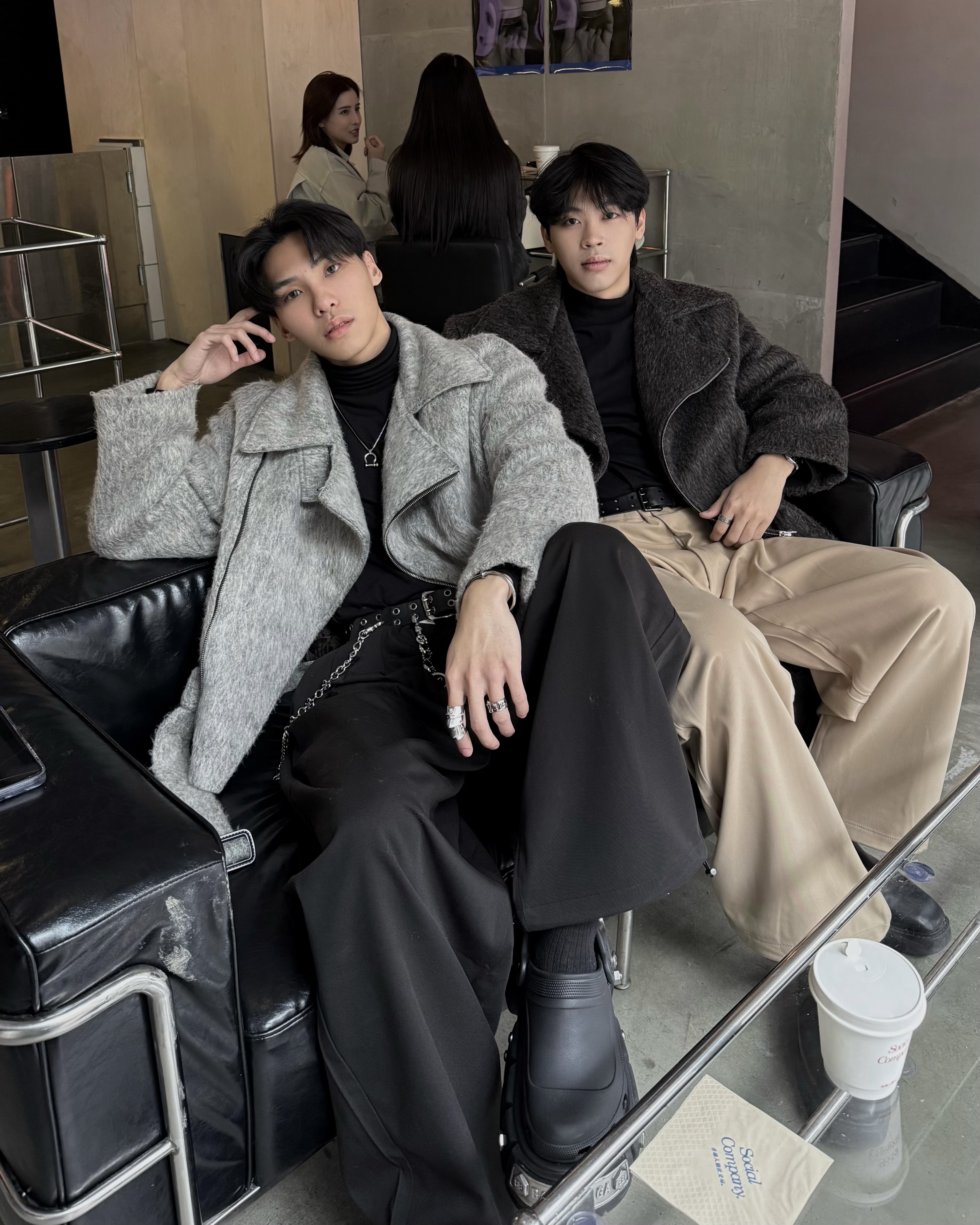 𝐇·𝐓·𝐒 韓國 莫斯科 羊羔毛 騎士 翻領設計 俐落剪裁 大衣外套