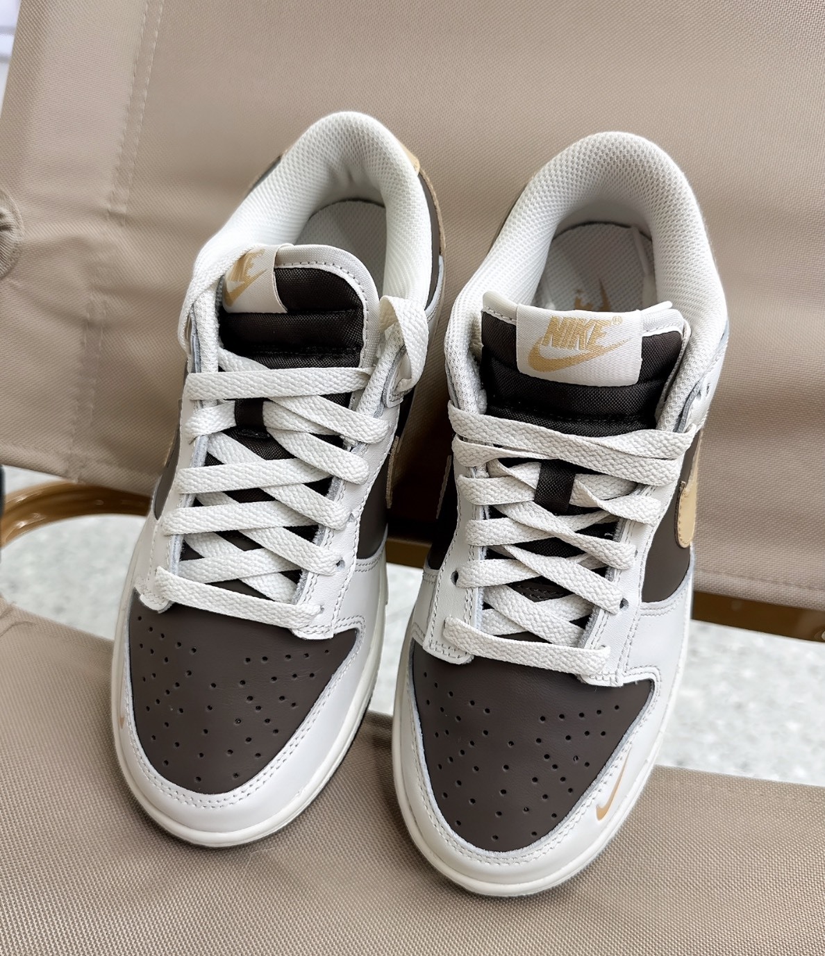 Nike Dunk Low 女款板鞋｜褐色