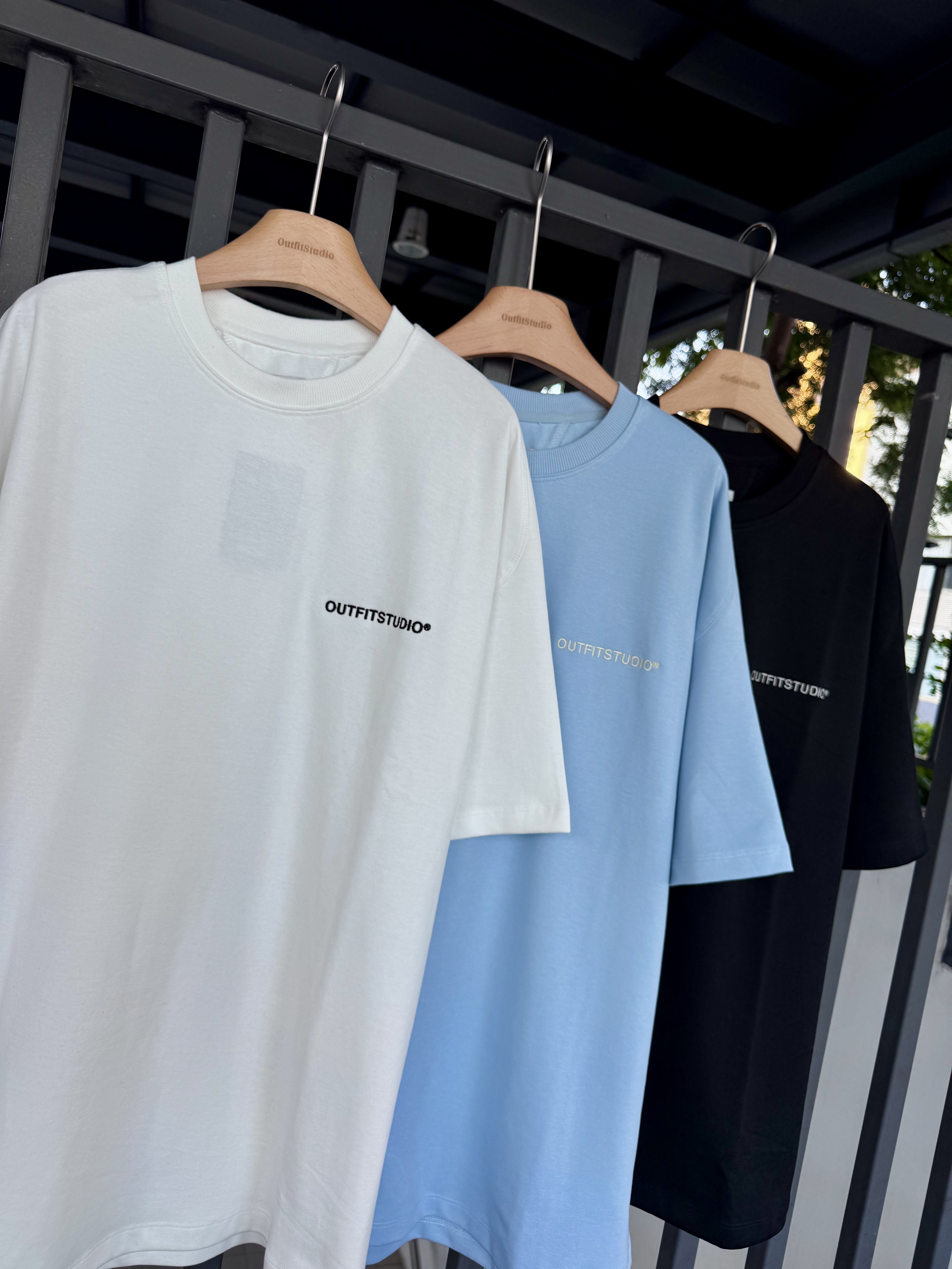 OUTFITSTUDIO x Dezzy 聯名款 坎肩短袖