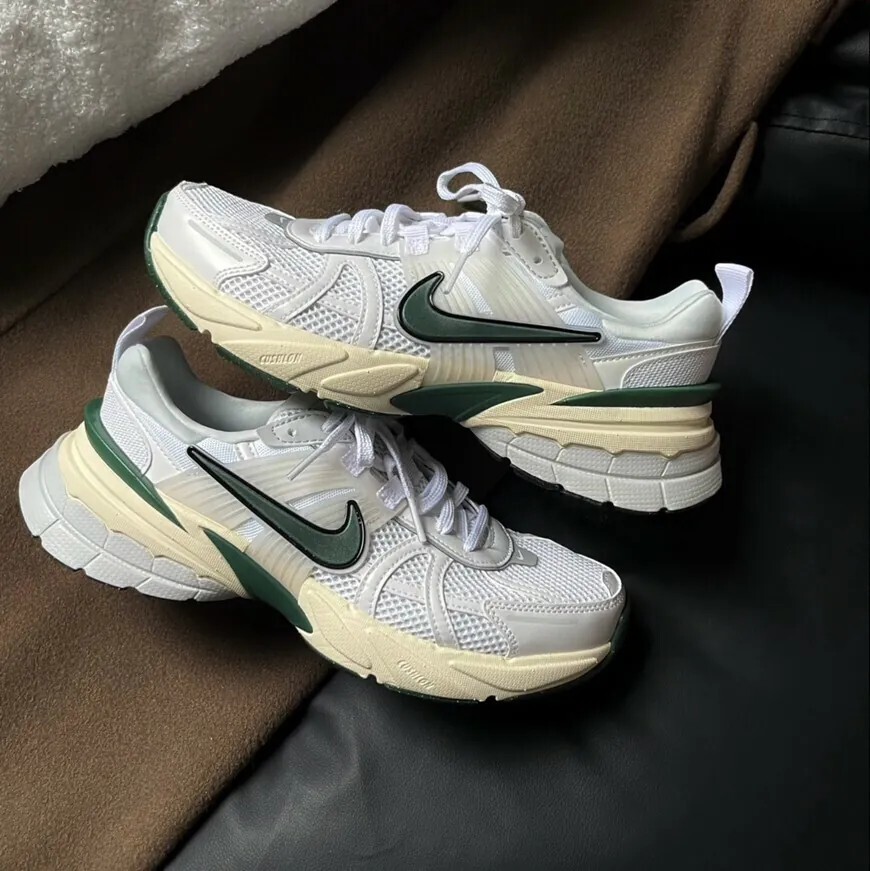 【逢甲FUZZY】W Nike V2K Run 白綠 FD0736-101