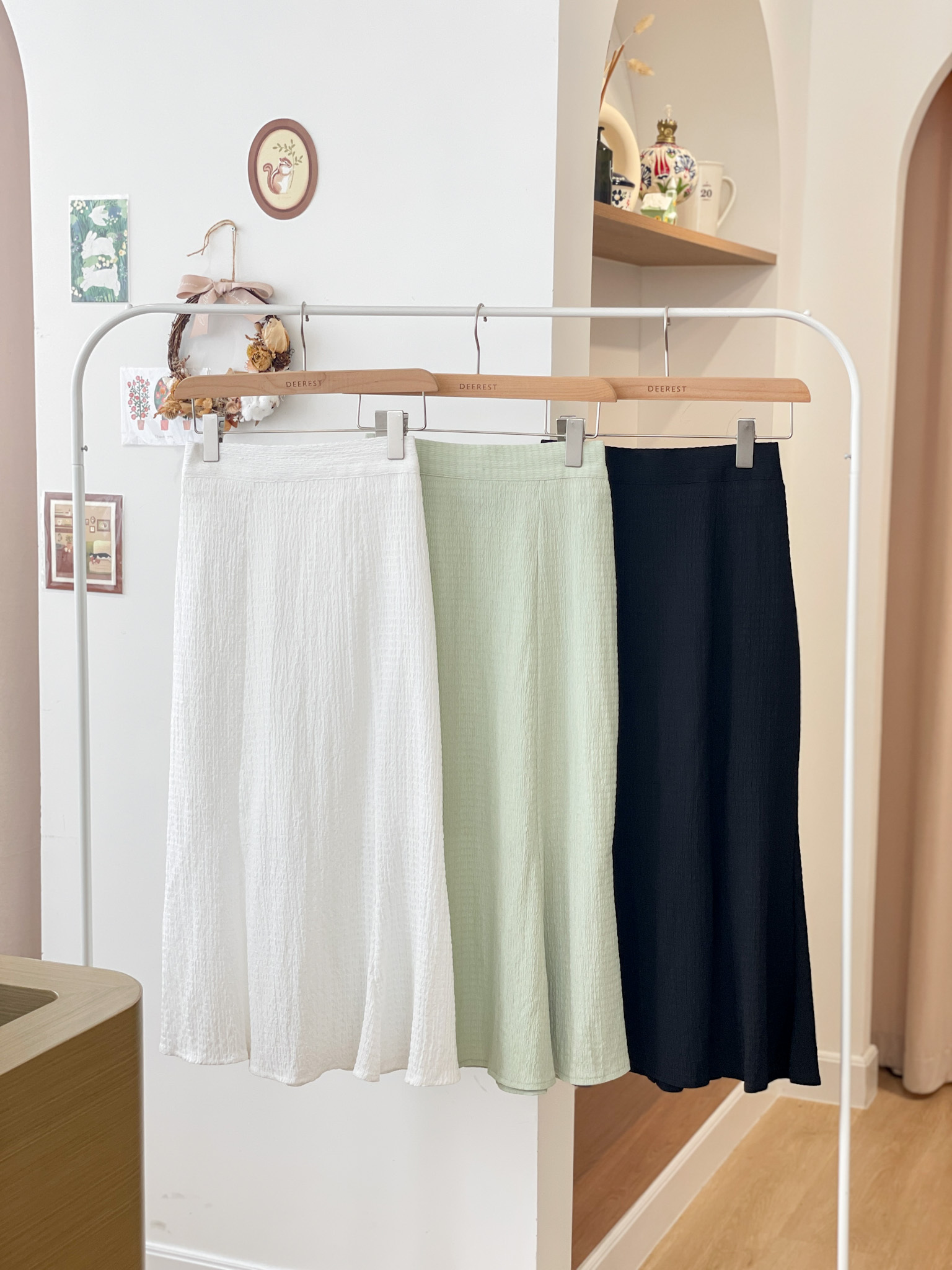 SK542 Misty Crease Flared Long Skirt