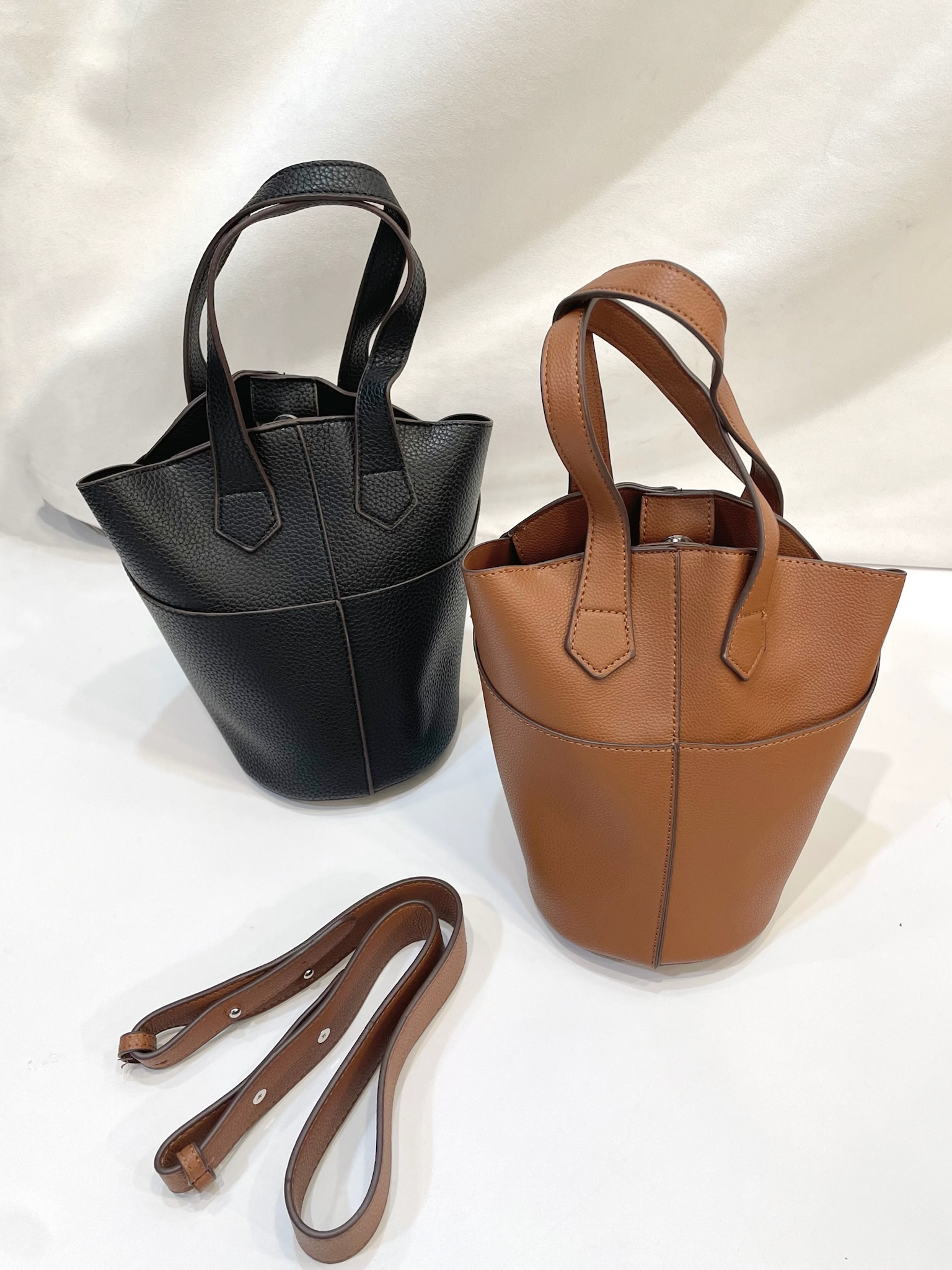 經典皮革水桶包