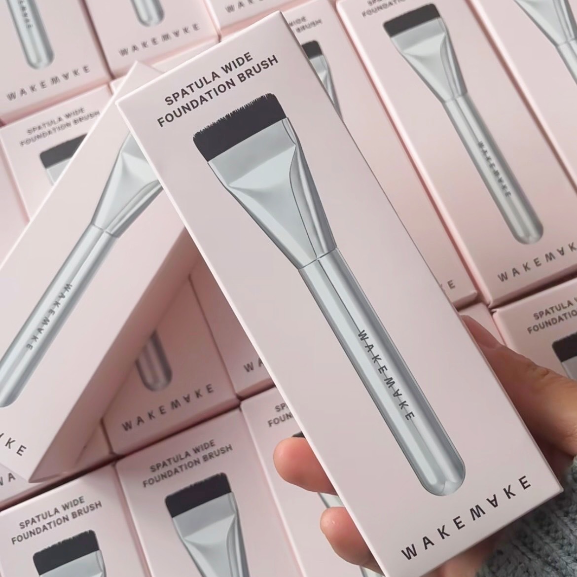 韓國 WAKE MAKE 一字型粉底刷