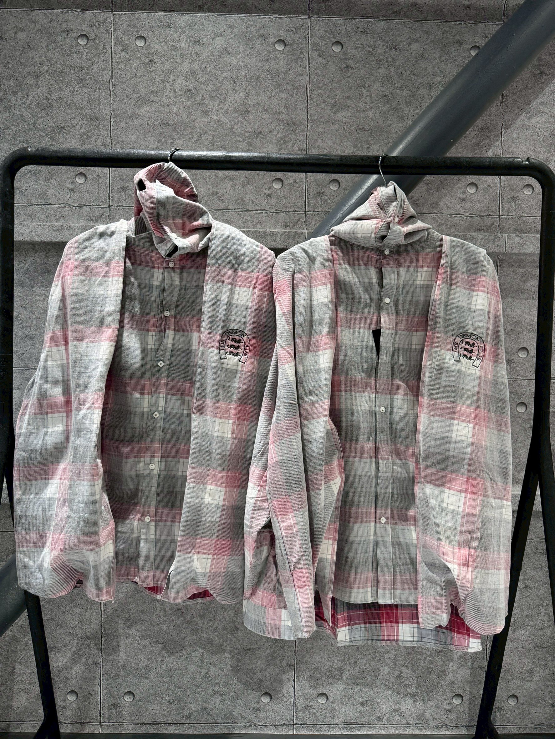 BLINDNOPLAN  EXITMODE 連帽遮面 格纹襯衫