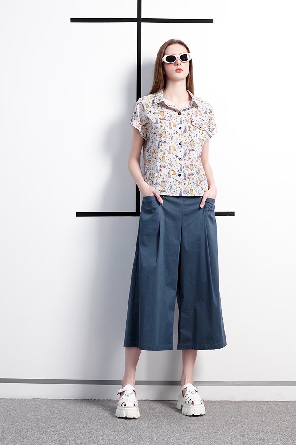 韓版可愛印花時尚反摺袖口貼口袋造型修身上衣W6121