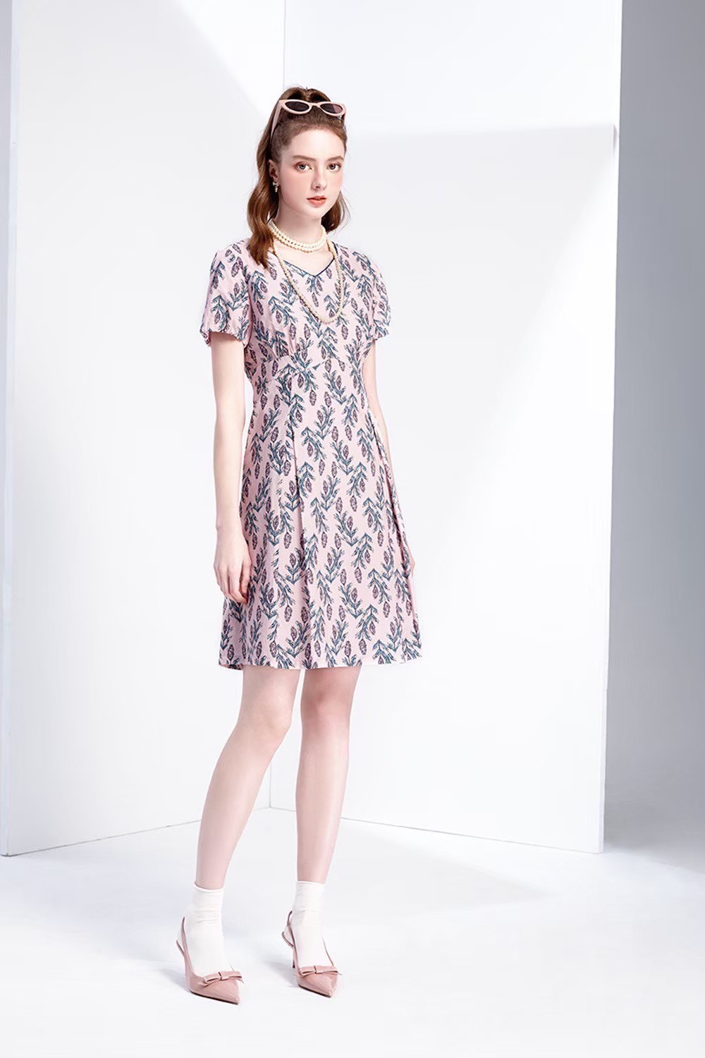 韓版甜美印花時尚V領高腰打摺造型修身洋裝W6061