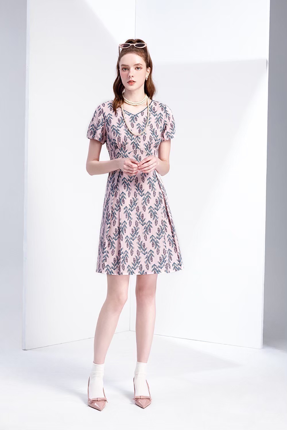 韓版甜美印花時尚V領高腰打摺造型修身洋裝W6061