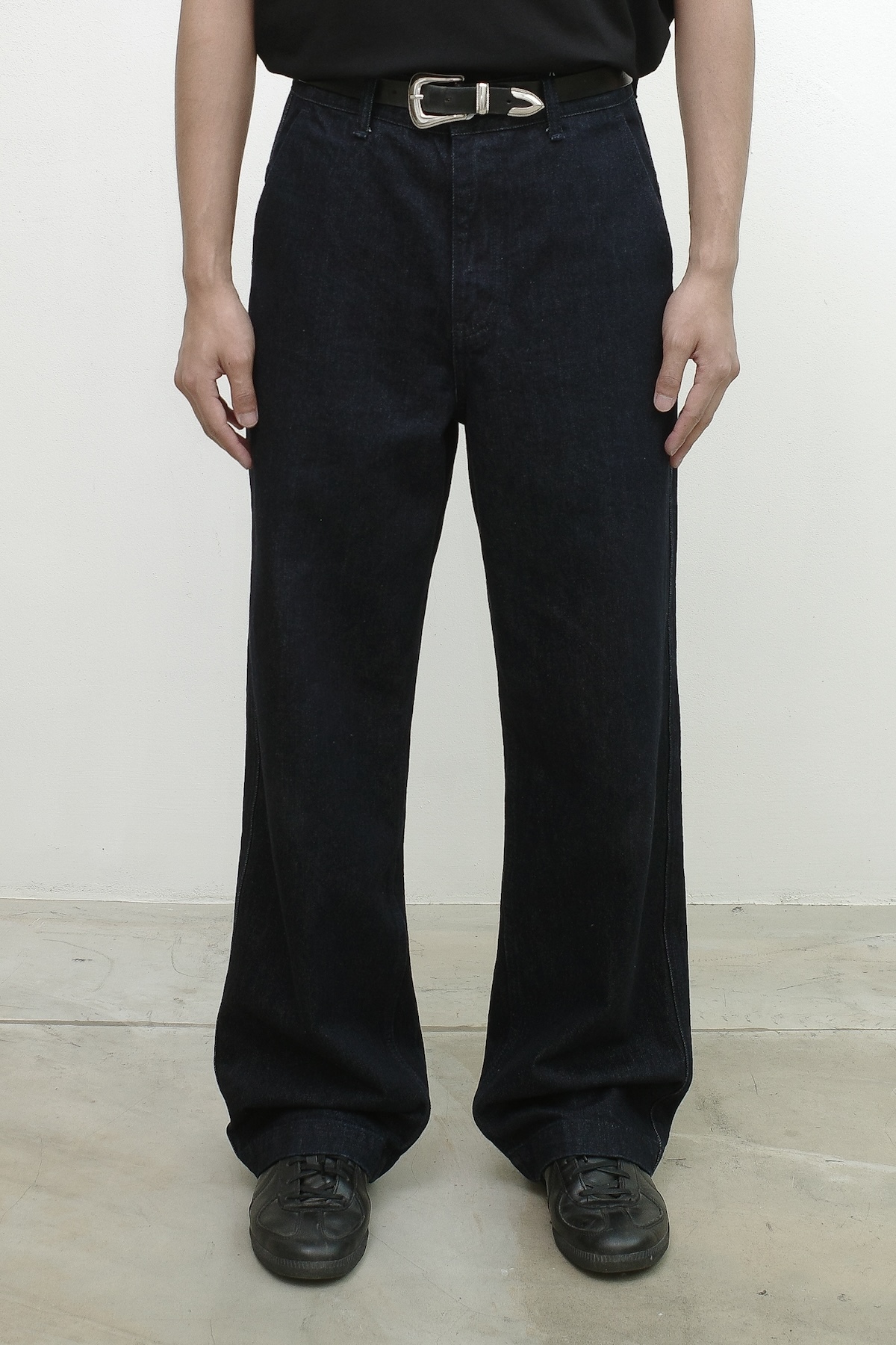 Anonymous Talking｜F25-P03 – Baggy-fit Jeans (Indigo)