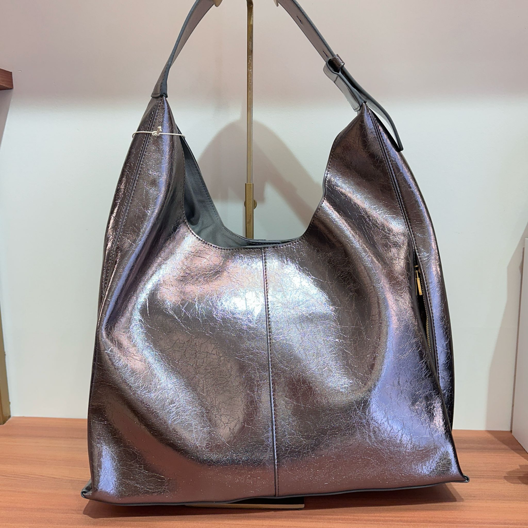 1PM0509-087 (Defect) PÖ&ME PARIS Le Vent Du Voyage - Handbag Argent #2409A2 (EU)