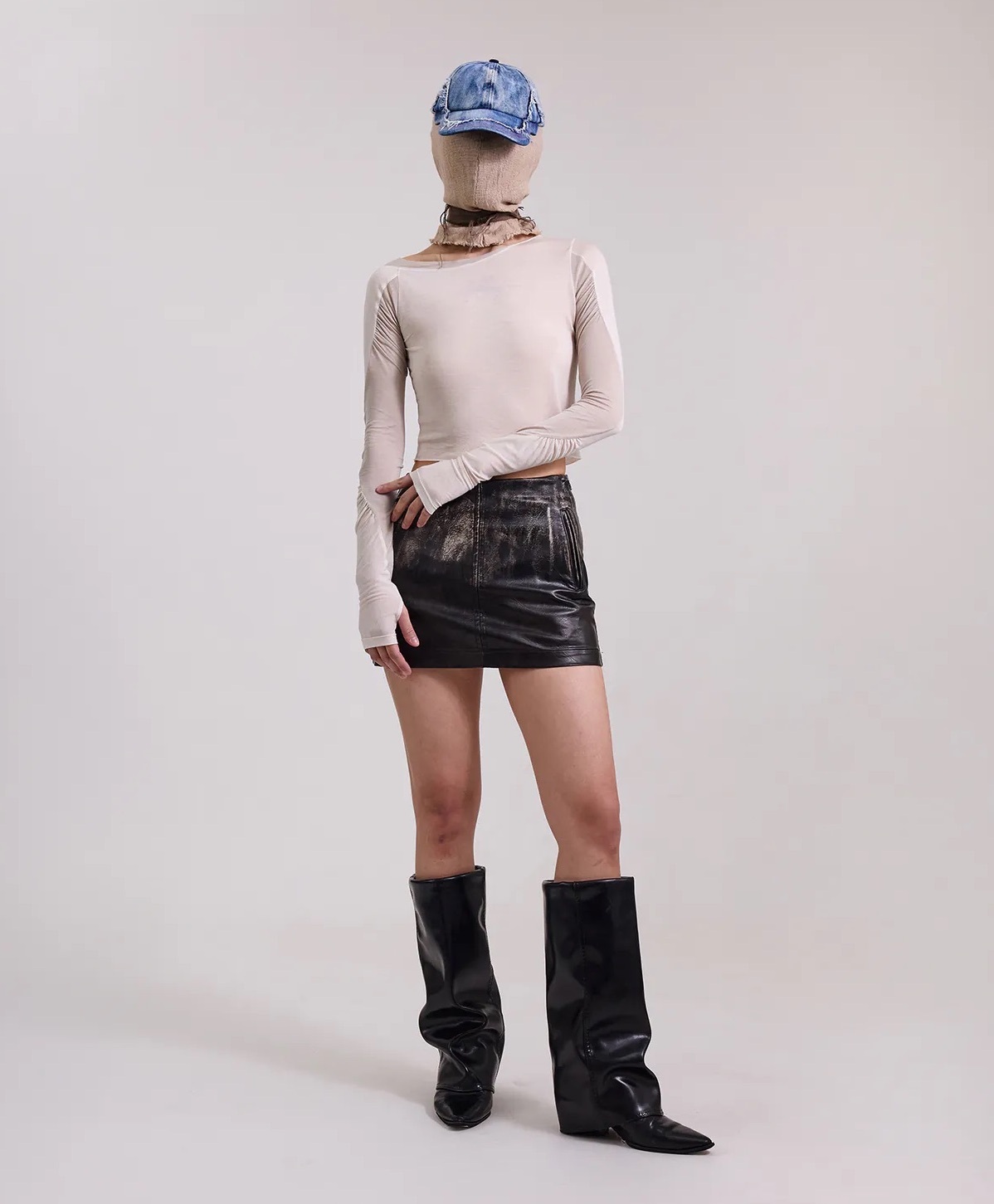 Silver9 透膚拼接抽皺指套上衣 (米白)