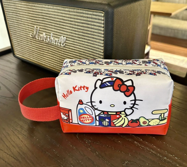 hello kitty大容量铅笔盒化妆包