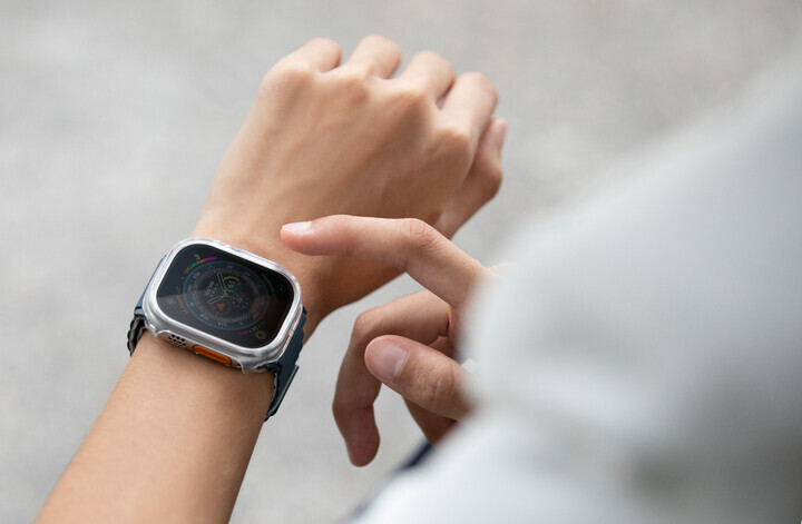 UNIQ Garde Ultra Apple Watch 全包覆輕薄透明防撞保護殼