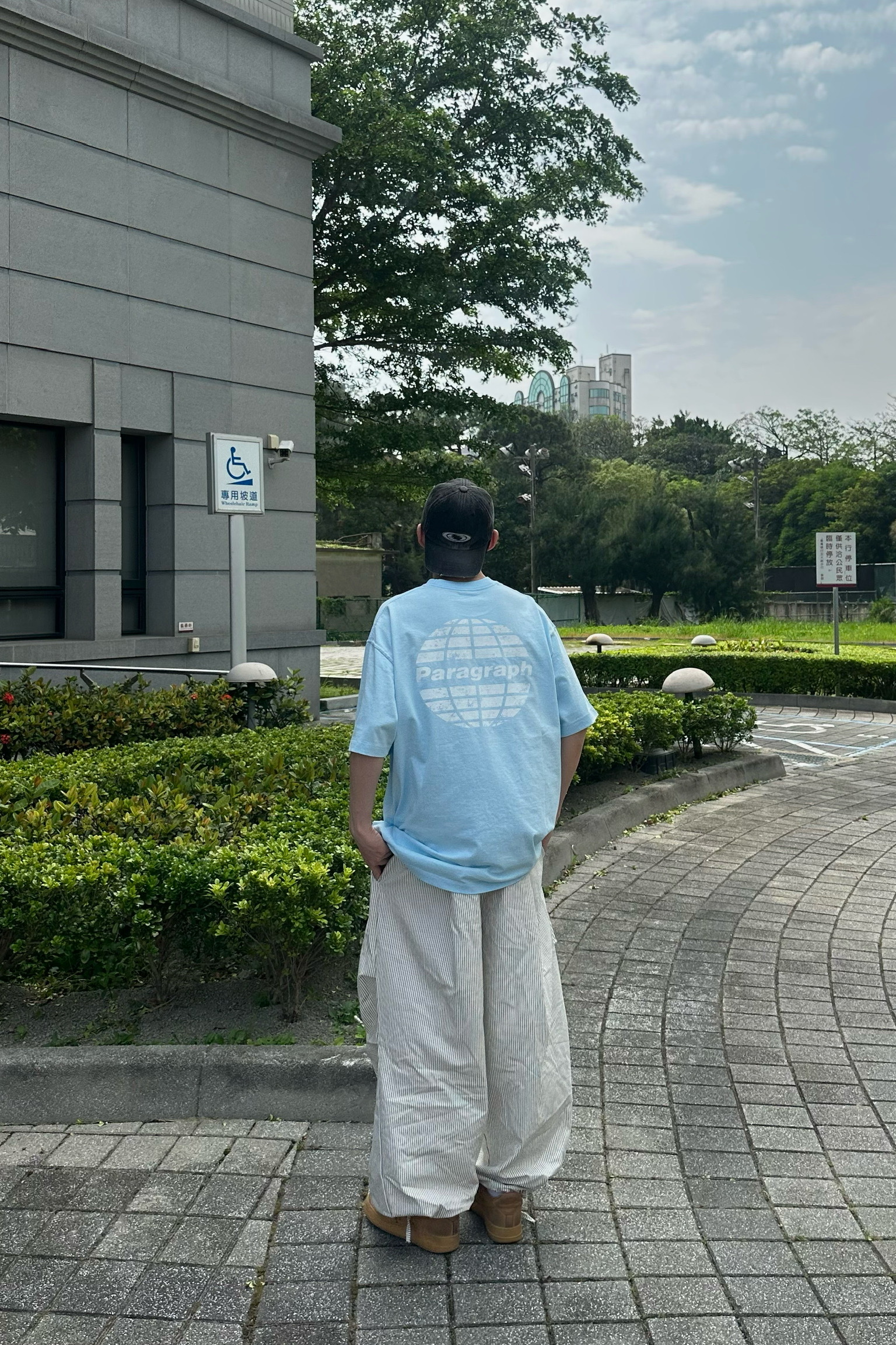 Paragraph 不飽和色系經典洗舊T shirt