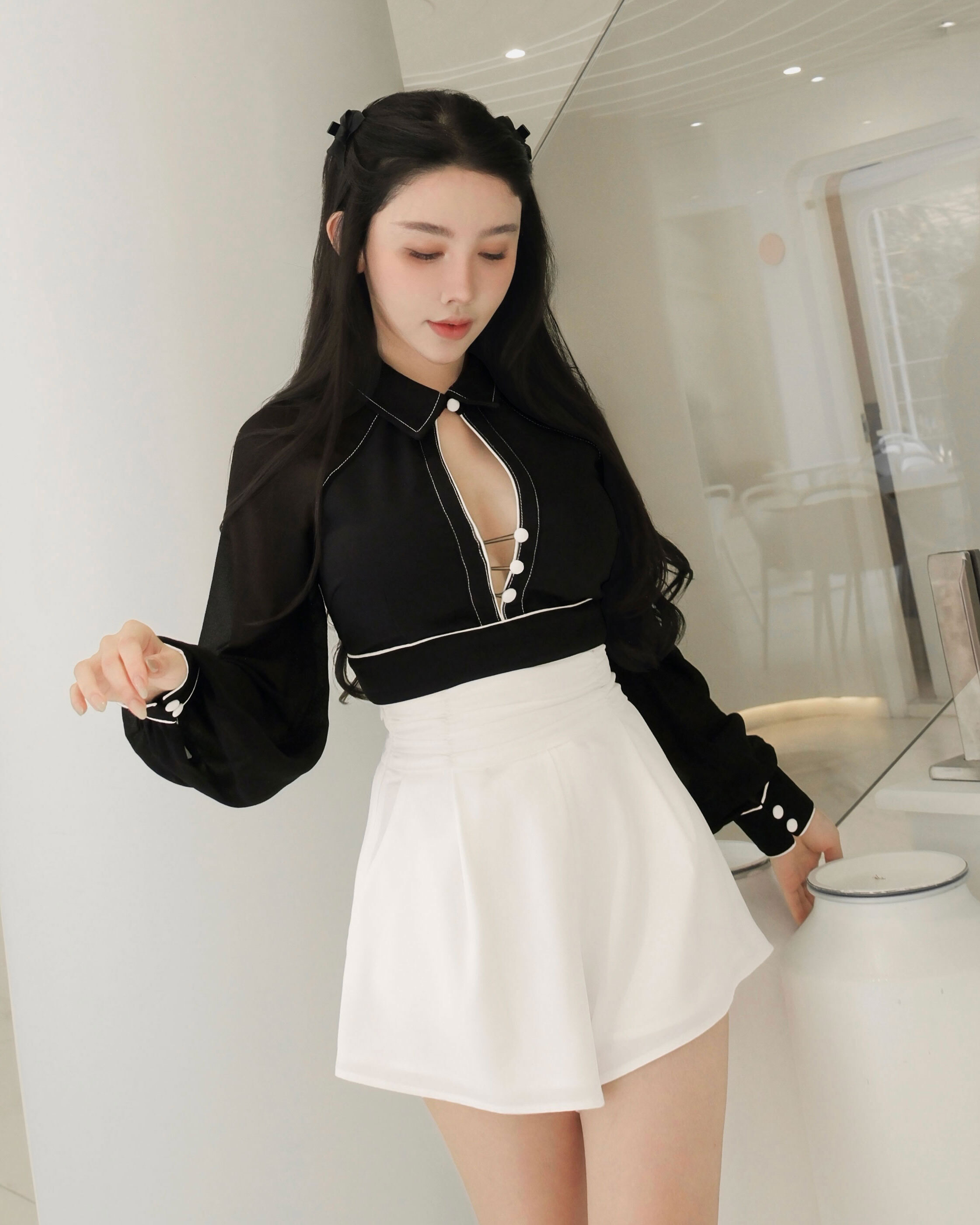 訂製-撞色車線挖胸襯衫上衣