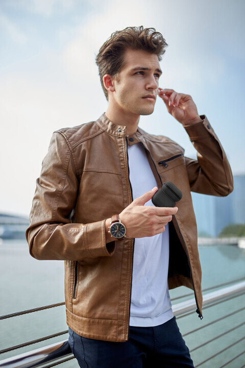 UNIQ Lyden DS AirPods 4 藍牙耳機皮革保護套