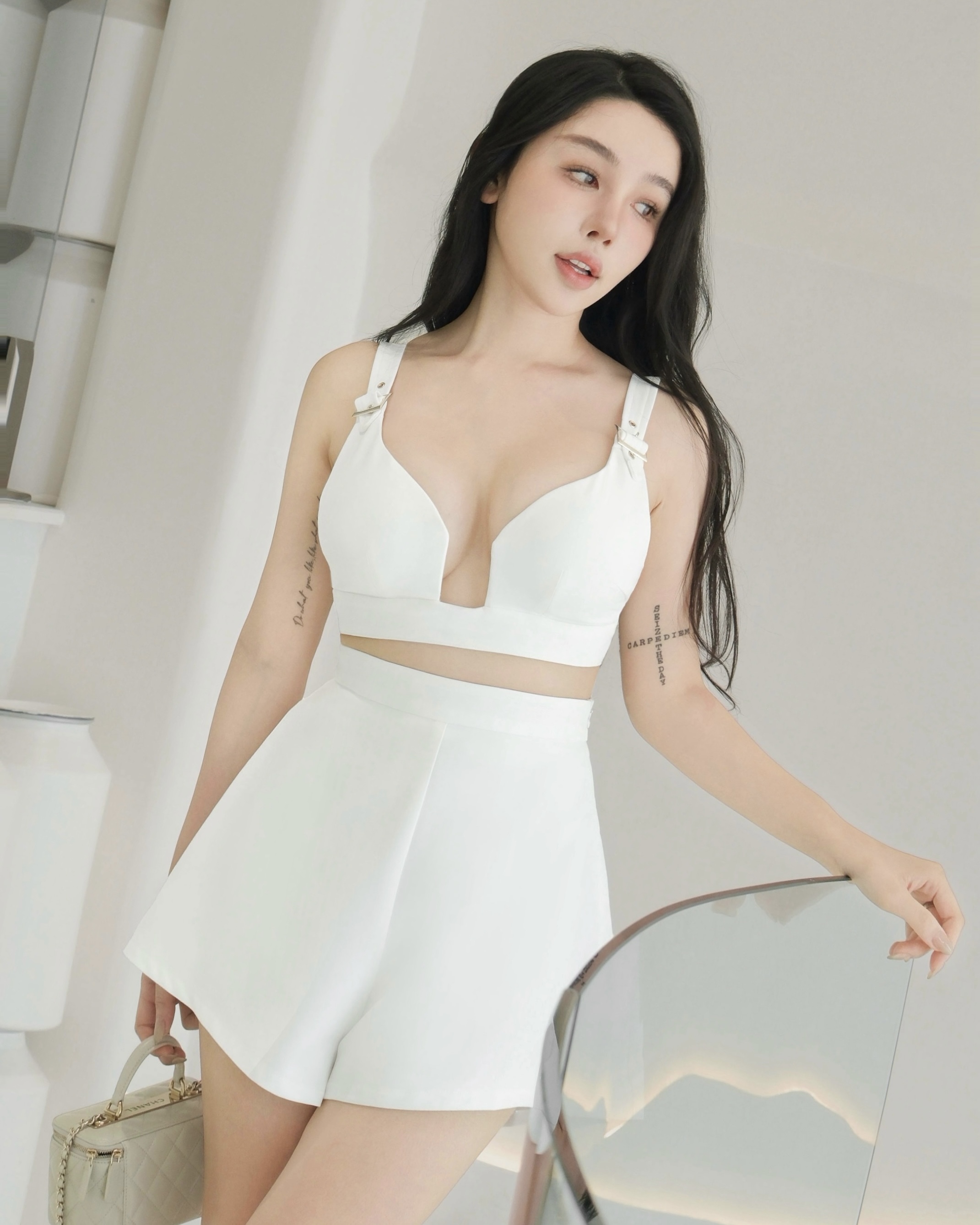 訂製-性感扣環肩帶魚骨低胸套裝