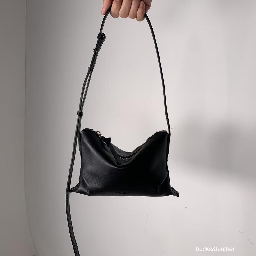 BL512A 牛皮慵懶斜挎包 Mini size