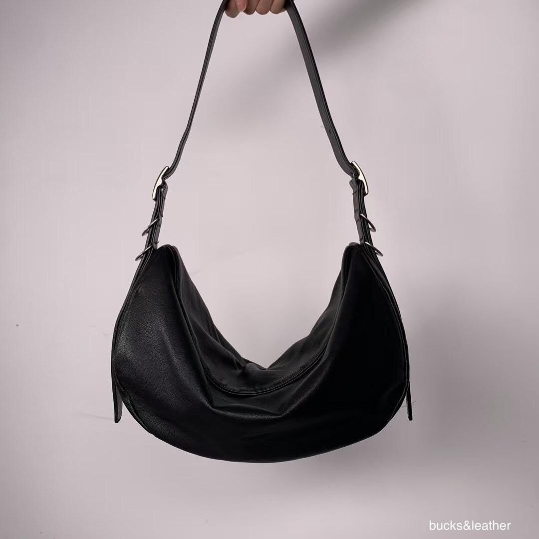 BL512C 羊皮大熱月牙包