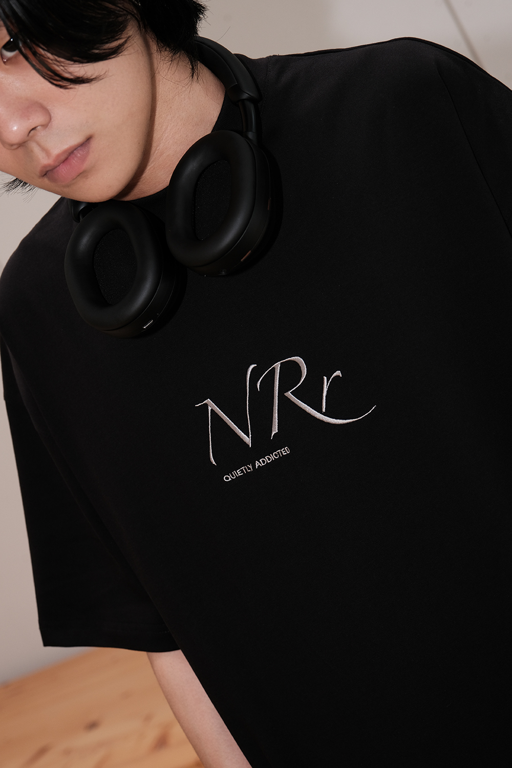 Nurari 短袖T恤 黑/白/深灰/紅 25 S/S Civ. NRR OVS tee